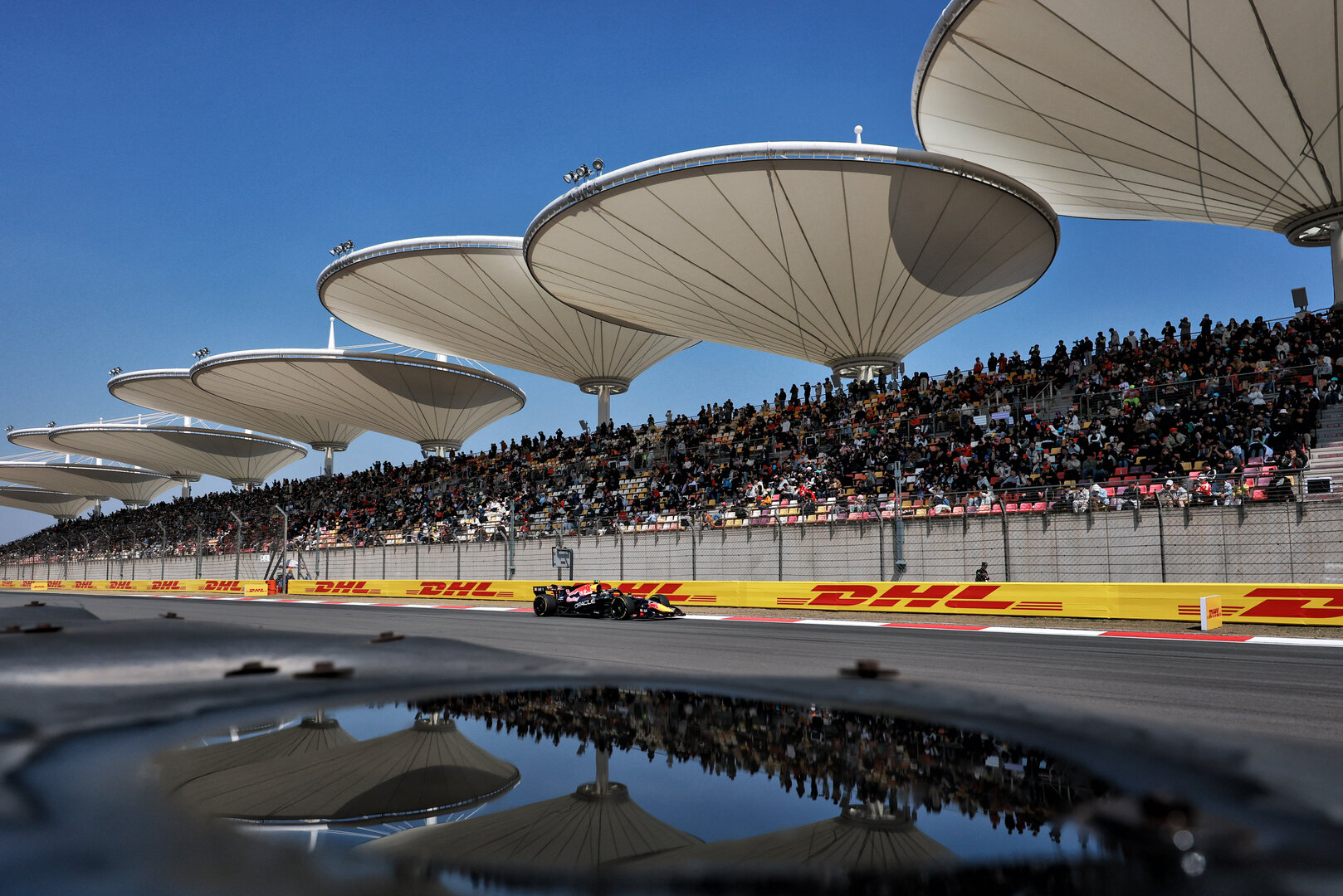 GP CINA, Isack Hadjar (FRA) Red Bull Racing RB22.
13.03.2026. Formula 1 World Championship, Rd 2, Chinese Grand Prix, Shanghai, China, Sprint Qualifiche Day.
- www.xpbimages.com, EMail: requests@xpbimages.com © Copyright: Moy / XPB Images