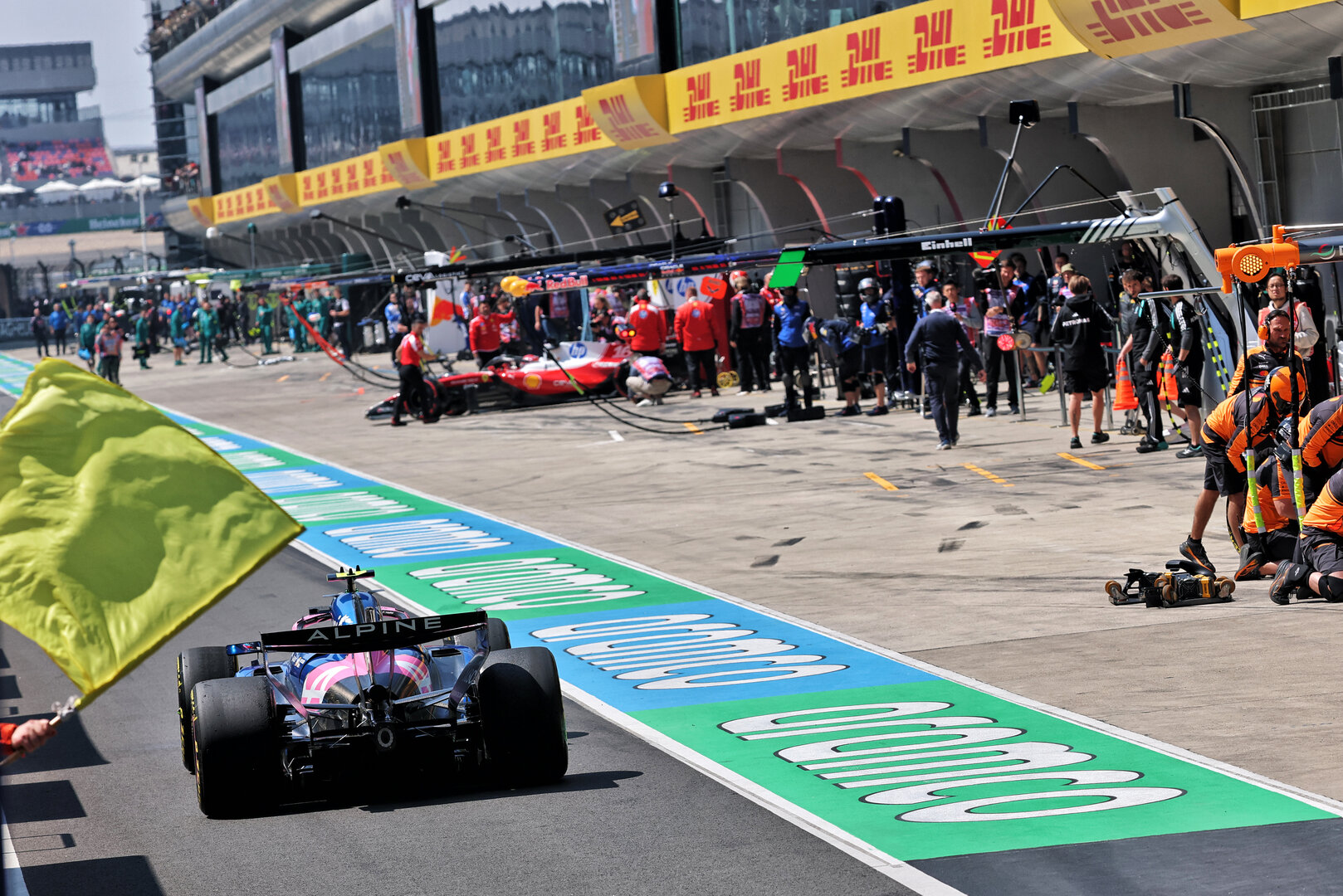 GP CINA, Franco Colapinto (ARG) Alpine F1 Team A526 stopped in the pits in the first practice session.
13.03.2026. Formula 1 World Championship, Rd 2, Chinese Grand Prix, Shanghai, China, Sprint Qualifiche Day.
- www.xpbimages.com, EMail: requests@xpbimages.com © Copyright: Batchelor / XPB Images