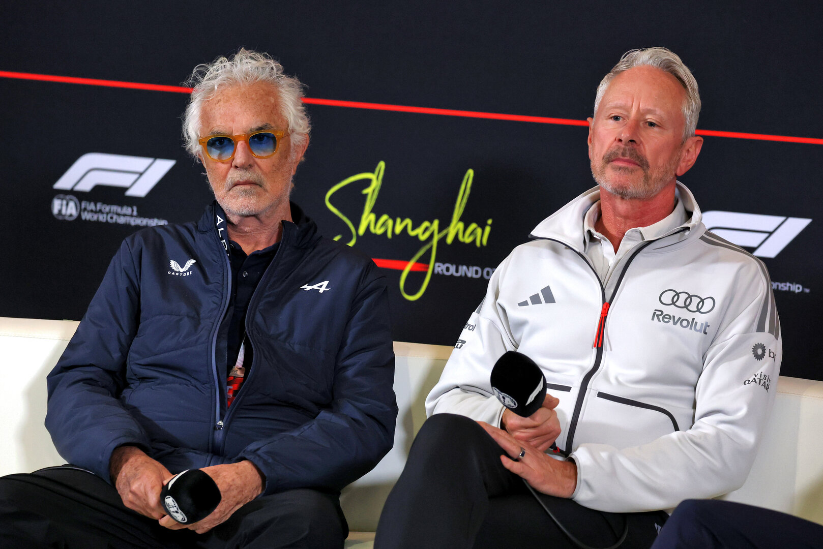 GP CINA, (L to R): Flavio Briatore (ITA) Alpine F1 Team Executive Advisor e Jonathan Wheatley (GBR) Audi F1 Team, Team Principal, in the FIA Press Conference.
13.03.2026. Formula 1 World Championship, Rd 2, Chinese Grand Prix, Shanghai, China, Sprint Qualifiche Day.
- www.xpbimages.com, EMail: requests@xpbimages.com © Copyright: Moy / XPB Images