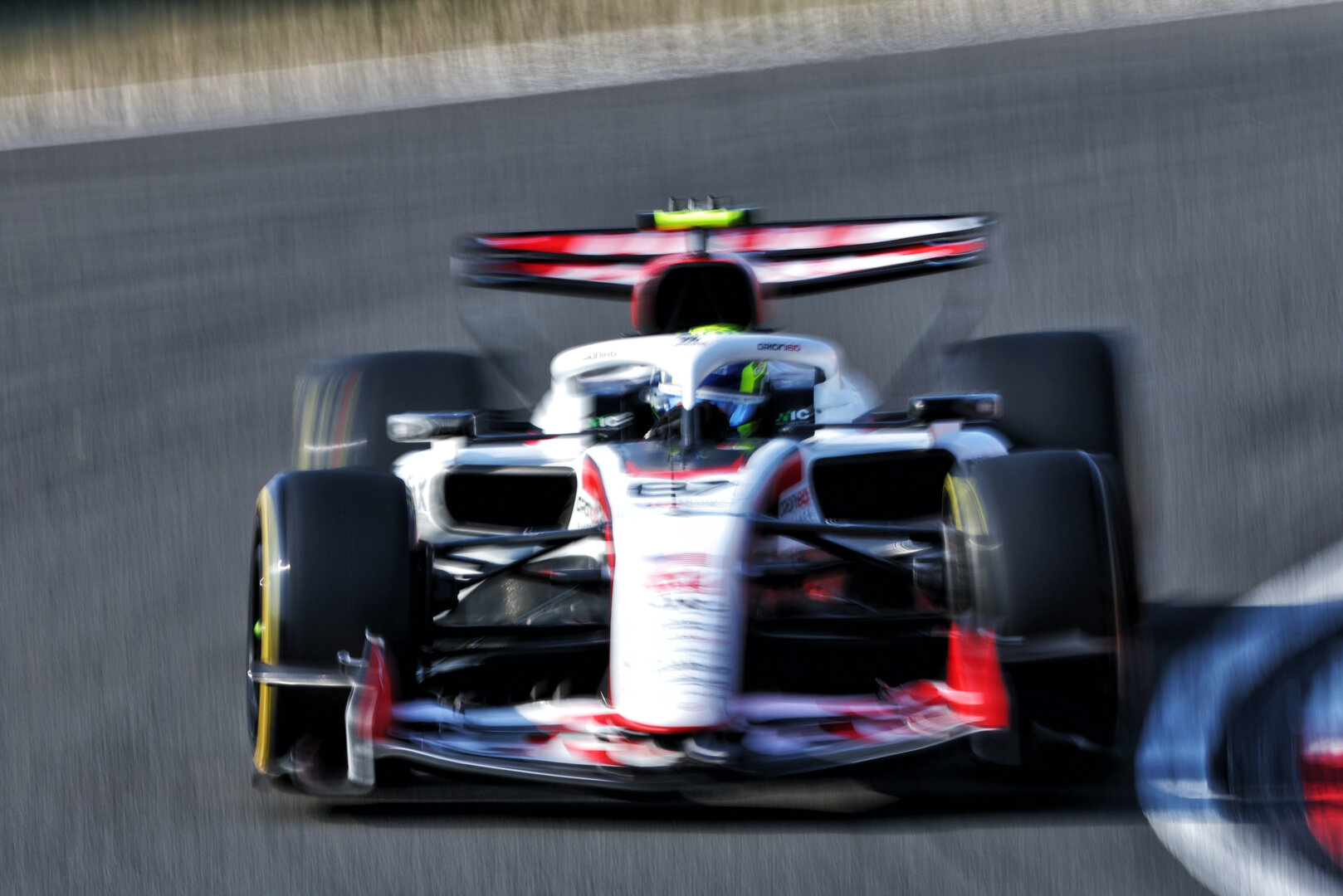 GP CINA, Oliver Bearman (GBR) Haas F1 Team VF-26.
13.03.2026. Formula 1 World Championship, Rd 2, Chinese Grand Prix, Shanghai, China, Sprint Qualifiche Day.
- www.xpbimages.com, EMail: requests@xpbimages.com © Copyright: Bearne / XPB Images