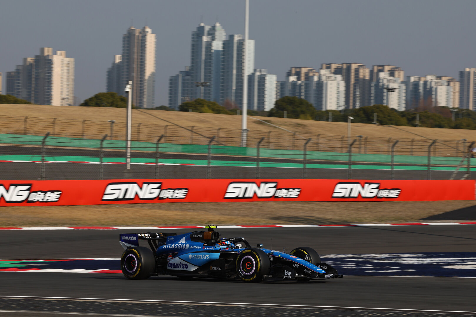 GP CINA, Carlos Sainz (ESP) Williams F1 Team FW48.
13.03.2026. Formula 1 World Championship, Rd 2, Chinese Grand Prix, Shanghai, China, Sprint Qualifiche Day.
 - www.xpbimages.com, EMail: requests@xpbimages.com © Copyright: Patching / XPB Images