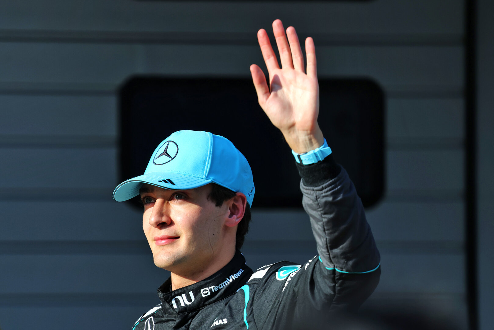 GP CINA, George Russell (GBR) Mercedes AMG Formula One Team celebrates his pole position in Sprint qualifying parc ferme.
13.03.2026. Formula 1 World Championship, Rd 2, Chinese Grand Prix, Shanghai, China, Sprint Qualifiche Day.
- www.xpbimages.com, EMail: requests@xpbimages.com © Copyright: Batchelor / XPB Images
