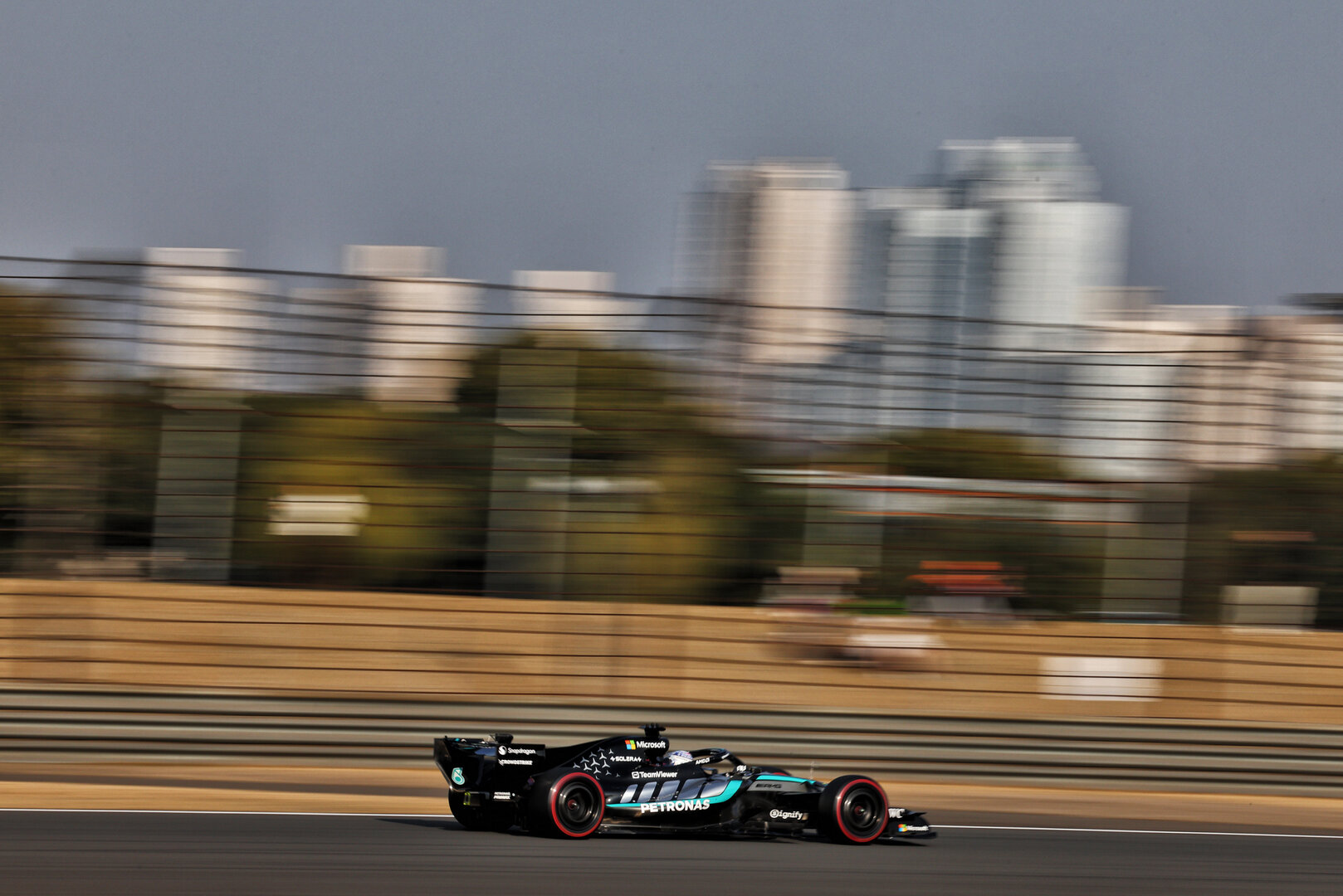 GP CINA, George Russell (GBR) Mercedes AMG Formula One Team W17.
13.03.2026. Formula 1 World Championship, Rd 2, Chinese Grand Prix, Shanghai, China, Sprint Qualifiche Day.
 - www.xpbimages.com, EMail: requests@xpbimages.com © Copyright: Patching / XPB Images