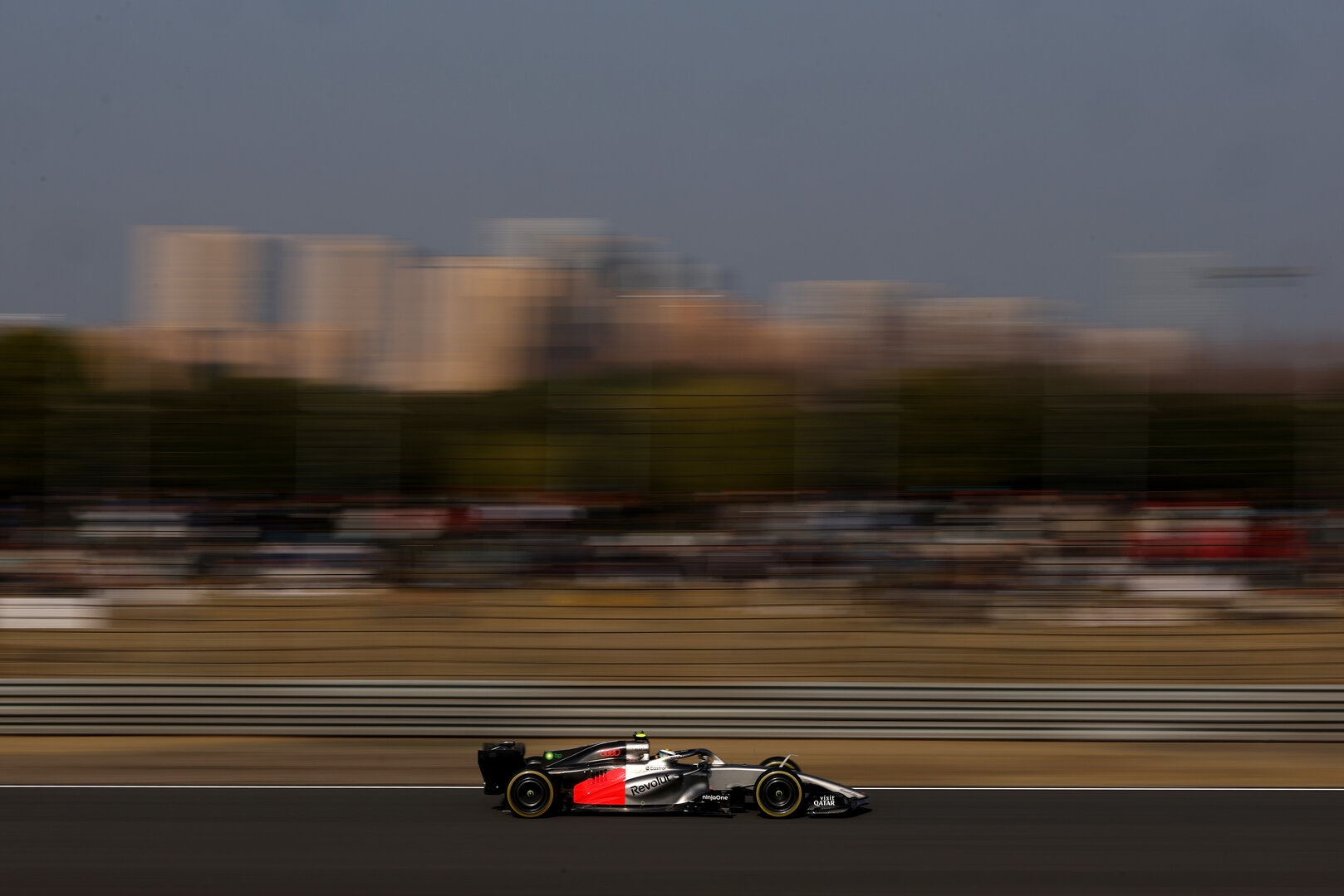 GP CINA, Gabriel Bortoleto (BRA) Audi F1 Team R26.
13.03.2026. Formula 1 World Championship, Rd 2, Chinese Grand Prix, Shanghai, China, Sprint Qualifiche Day.
- www.xpbimages.com, EMail: requests@xpbimages.com © Copyright: Charniaux / XPB Images