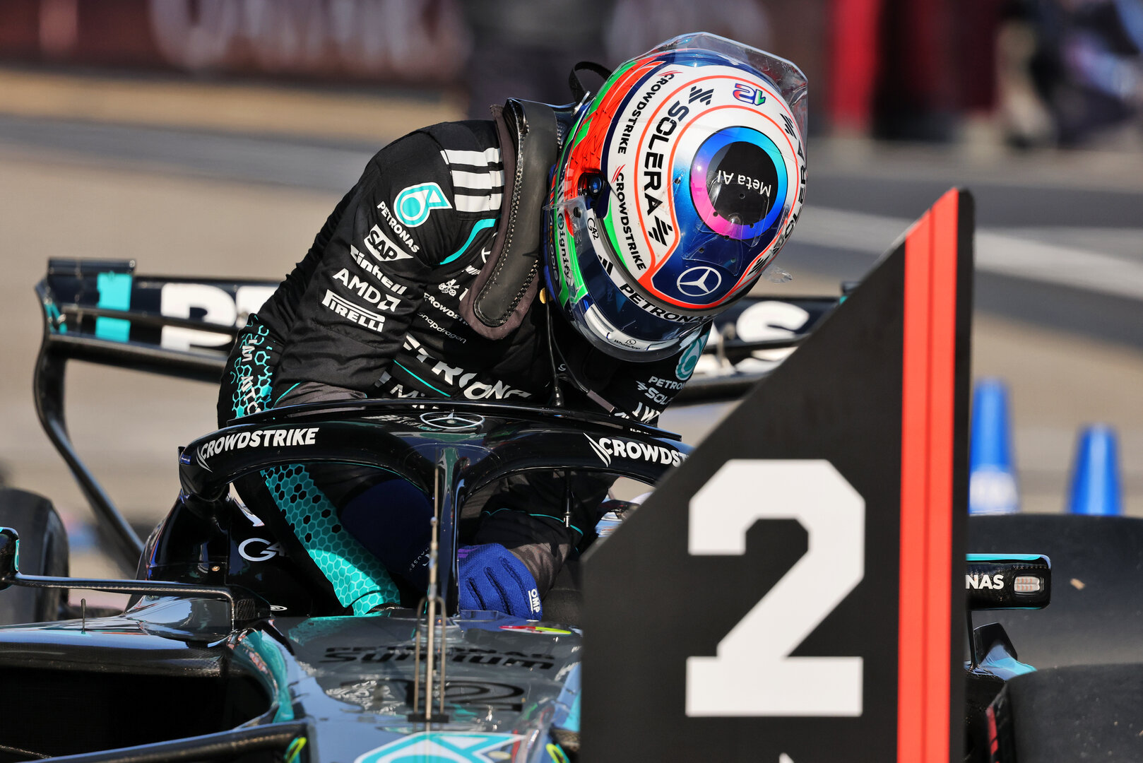 GP CINA, Andrea Kimi Antonelli (ITA) Mercedes AMG Formula One Team in Sprint qualifying parc ferme.
13.03.2026. Formula 1 World Championship, Rd 2, Chinese Grand Prix, Shanghai, China, Sprint Qualifiche Day.
- www.xpbimages.com, EMail: requests@xpbimages.com © Copyright: Charniaux / XPB Images