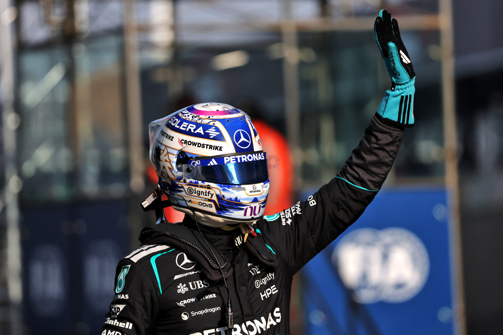 GP CINA, George Russell (GBR) Mercedes AMG Formula One Team celebrates his pole position in Sprint qualifying parc ferme.
13.03.2026. Formula 1 World Championship, Rd 2, Chinese Grand Prix, Shanghai, China, Sprint Qualifiche Day.
- www.xpbimages.com, EMail: requests@xpbimages.com © Copyright: Charniaux / XPB Images