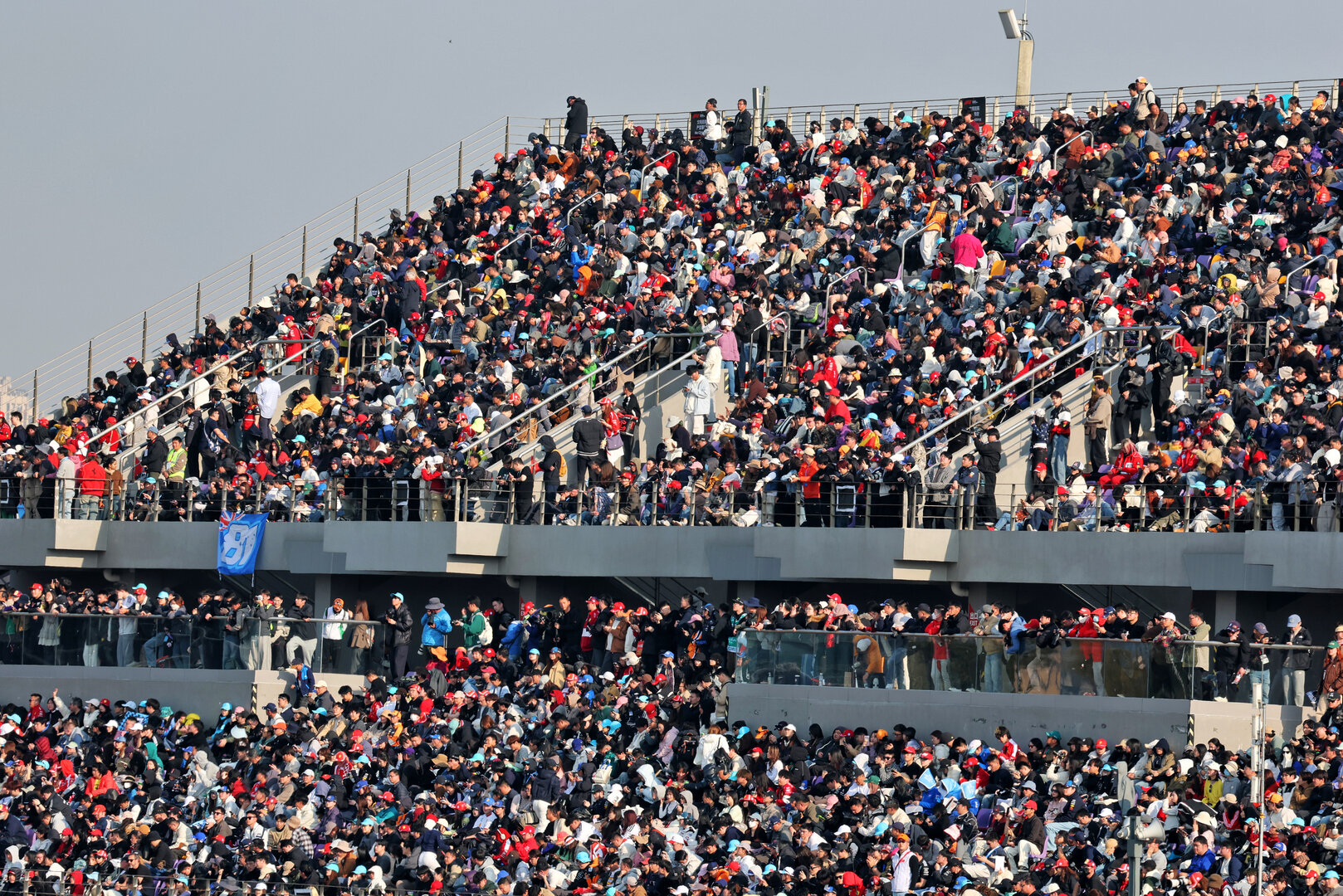 GP CINA, Circuit Atmosfera - fans in the grandstand.
13.03.2026. Formula 1 World Championship, Rd 2, Chinese Grand Prix, Shanghai, China, Sprint Qualifiche Day.
- www.xpbimages.com, EMail: requests@xpbimages.com © Copyright: Moy / XPB Images