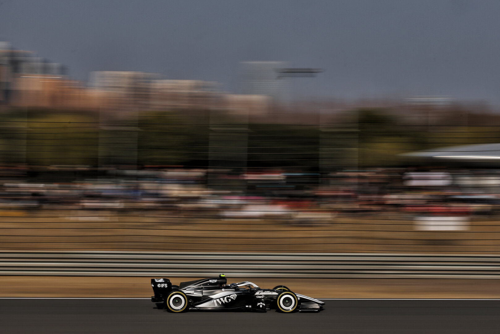 GP CINA, Valtteri Bottas (FIN) Cadillac Formula 1 Team MAC-26.
13.03.2026. Formula 1 World Championship, Rd 2, Chinese Grand Prix, Shanghai, China, Sprint Qualifiche Day.
- www.xpbimages.com, EMail: requests@xpbimages.com © Copyright: Charniaux / XPB Images