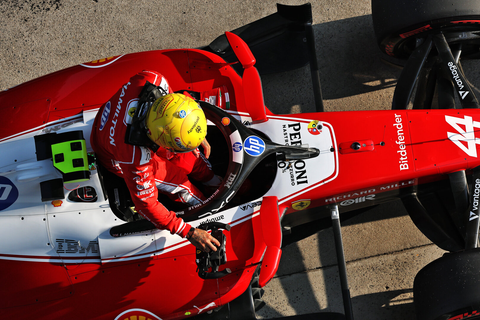 GP CINA, Lewis Hamilton (GBR) Ferrari SF-26 in Sprint qualifying parc ferme.
13.03.2026. Formula 1 World Championship, Rd 2, Chinese Grand Prix, Shanghai, China, Sprint Qualifiche Day.
 - www.xpbimages.com, EMail: requests@xpbimages.com © Copyright: Coates / XPB Images