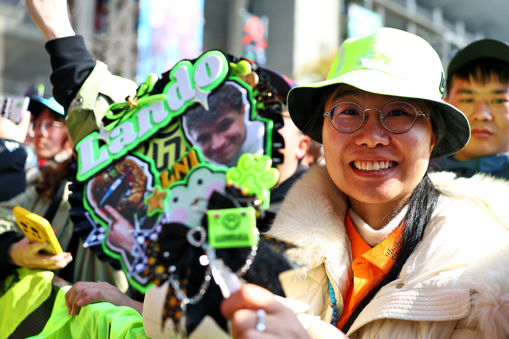 GP CINA, Lando Norris (GBR) McLaren F1 Team fan at the FanZone Stage.
14.03.2026. Formula 1 World Championship, Rd 2, Chinese Grand Prix, Shanghai, China, Sprint e Qualifiche Day.
- www.xpbimages.com, EMail: requests@xpbimages.com © Copyright: Bearne / XPB Images