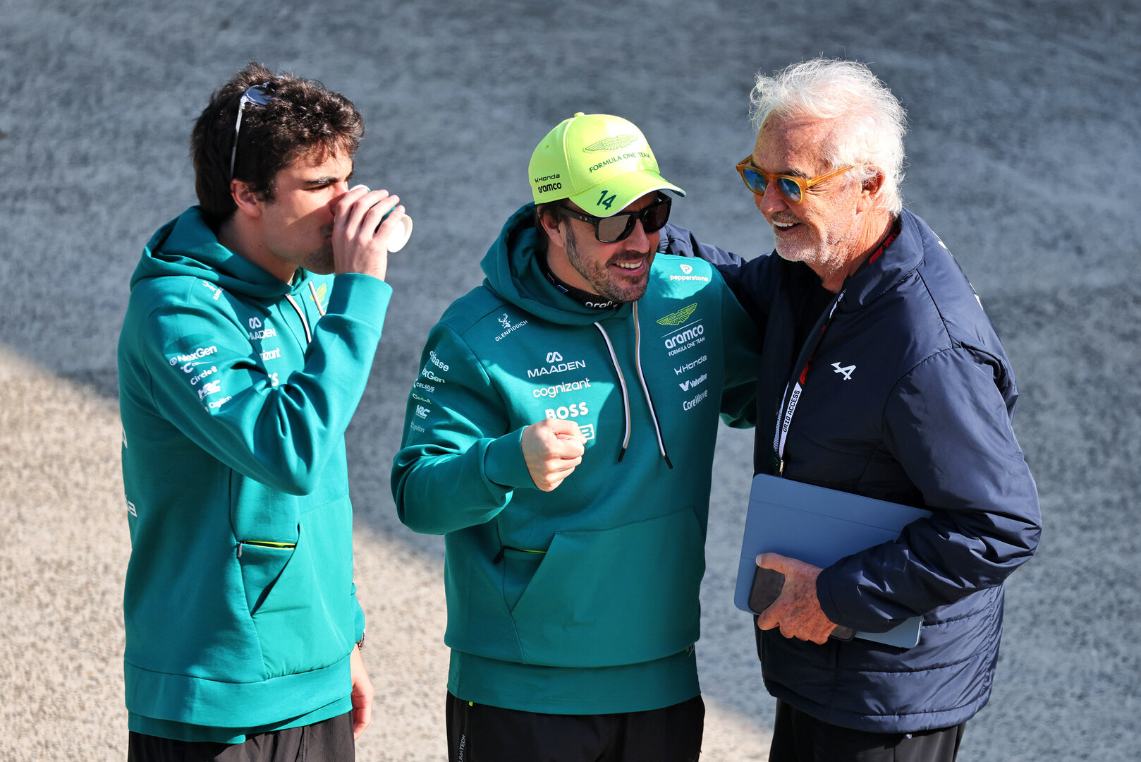 GP CINA, (L to R): Lance Stroll (CDN) Aston Martin F1 Team with Fernando Alonso (ESP) Aston Martin F1 Team e Flavio Briatore (ITA) Alpine F1 Team Executive Advisor.
14.03.2026. Formula 1 World Championship, Rd 2, Chinese Grand Prix, Shanghai, China, Sprint e Qualifiche Day.
- www.xpbimages.com, EMail: requests@xpbimages.com © Copyright: Moy / XPB Images
