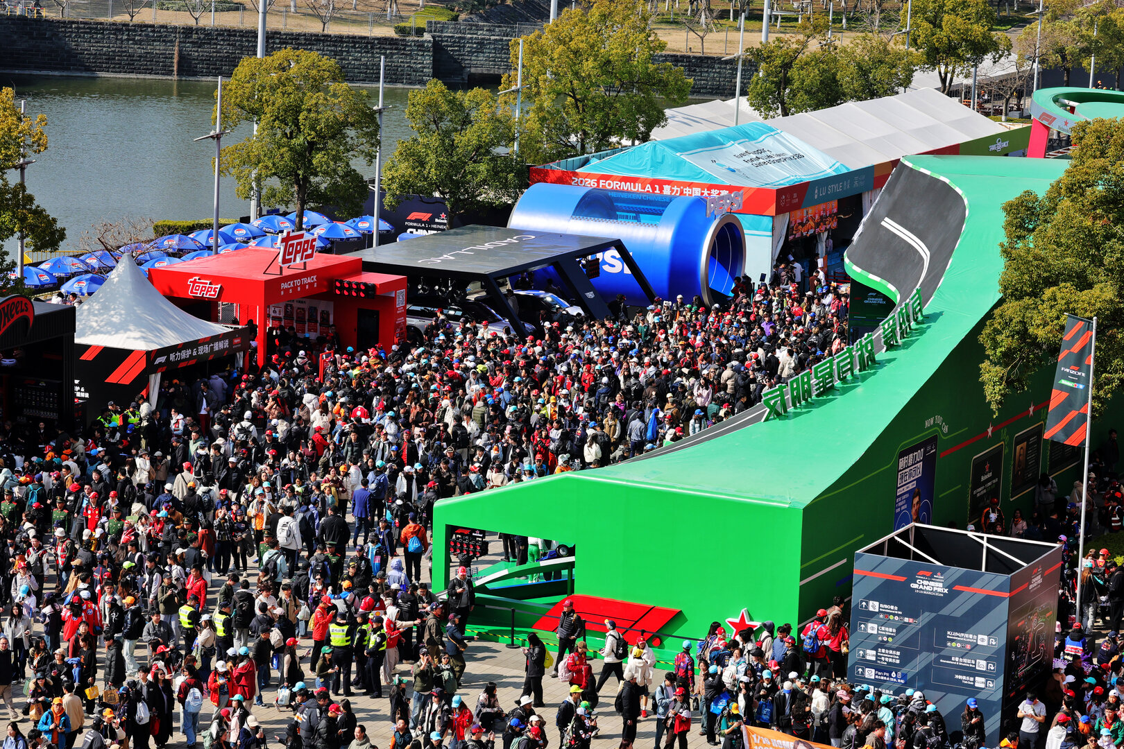 GP CINA, Circuit Atmosfera - FanZone.
14.03.2026. Formula 1 World Championship, Rd 2, Chinese Grand Prix, Shanghai, China, Sprint e Qualifiche Day.
- www.xpbimages.com, EMail: requests@xpbimages.com © Copyright: Moy / XPB Images