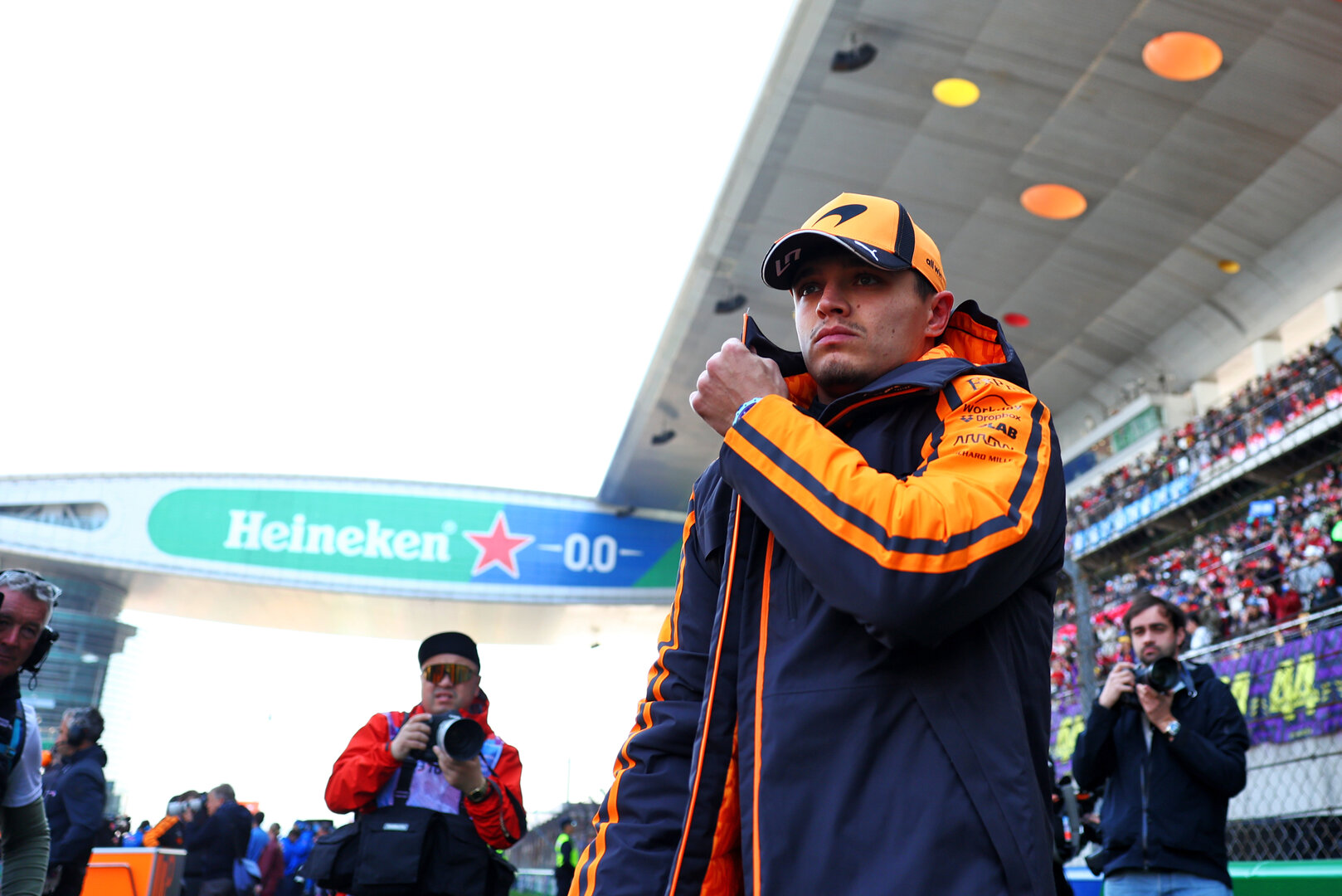 GP CINA, Lando Norris (GBR) McLaren F1 Team on the grid.
14.03.2026. Formula 1 World Championship, Rd 2, Chinese Grand Prix, Shanghai, China, Sprint e Qualifiche Day.
- www.xpbimages.com, EMail: requests@xpbimages.com © Copyright: Patching / XPB Images