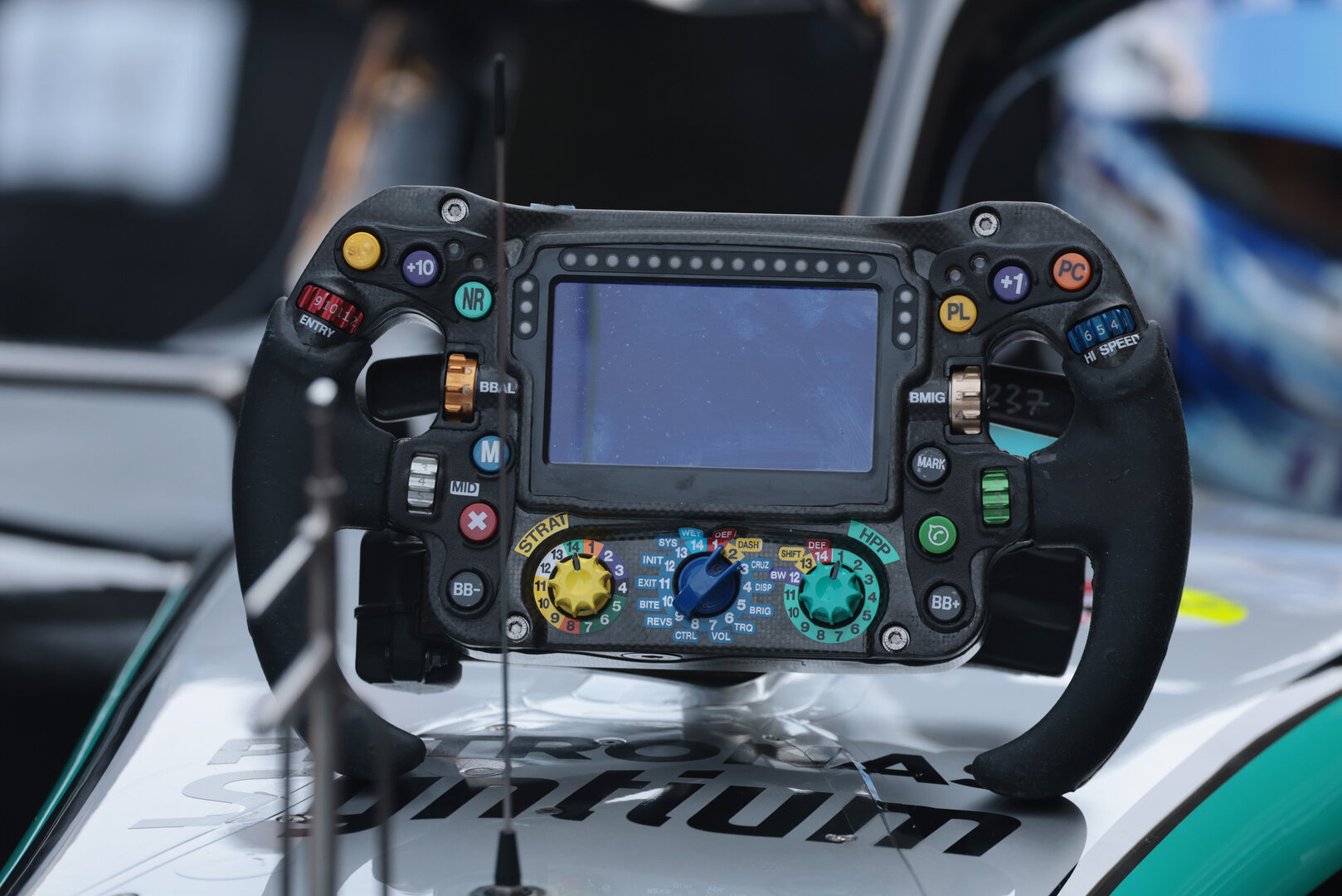 GP CINA, Mercedes AMG Formula One Team W17 steering wheel.
14.03.2026. Formula 1 World Championship, Rd 2, Chinese Grand Prix, Shanghai, China, Sprint e Qualifiche Day.
- www.xpbimages.com, EMail: requests@xpbimages.com © Copyright: Moy / XPB Images