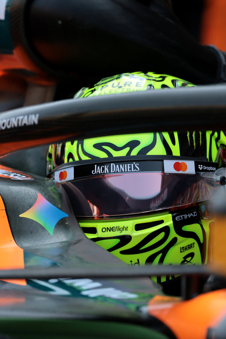 GP CINA, Lando Norris (GBR) McLaren F1 Team MCL40.
14.03.2026. Formula 1 World Championship, Rd 2, Chinese Grand Prix, Shanghai, China, Sprint e Qualifiche Day.
- www.xpbimages.com, EMail: requests@xpbimages.com © Copyright: Moy / XPB Images