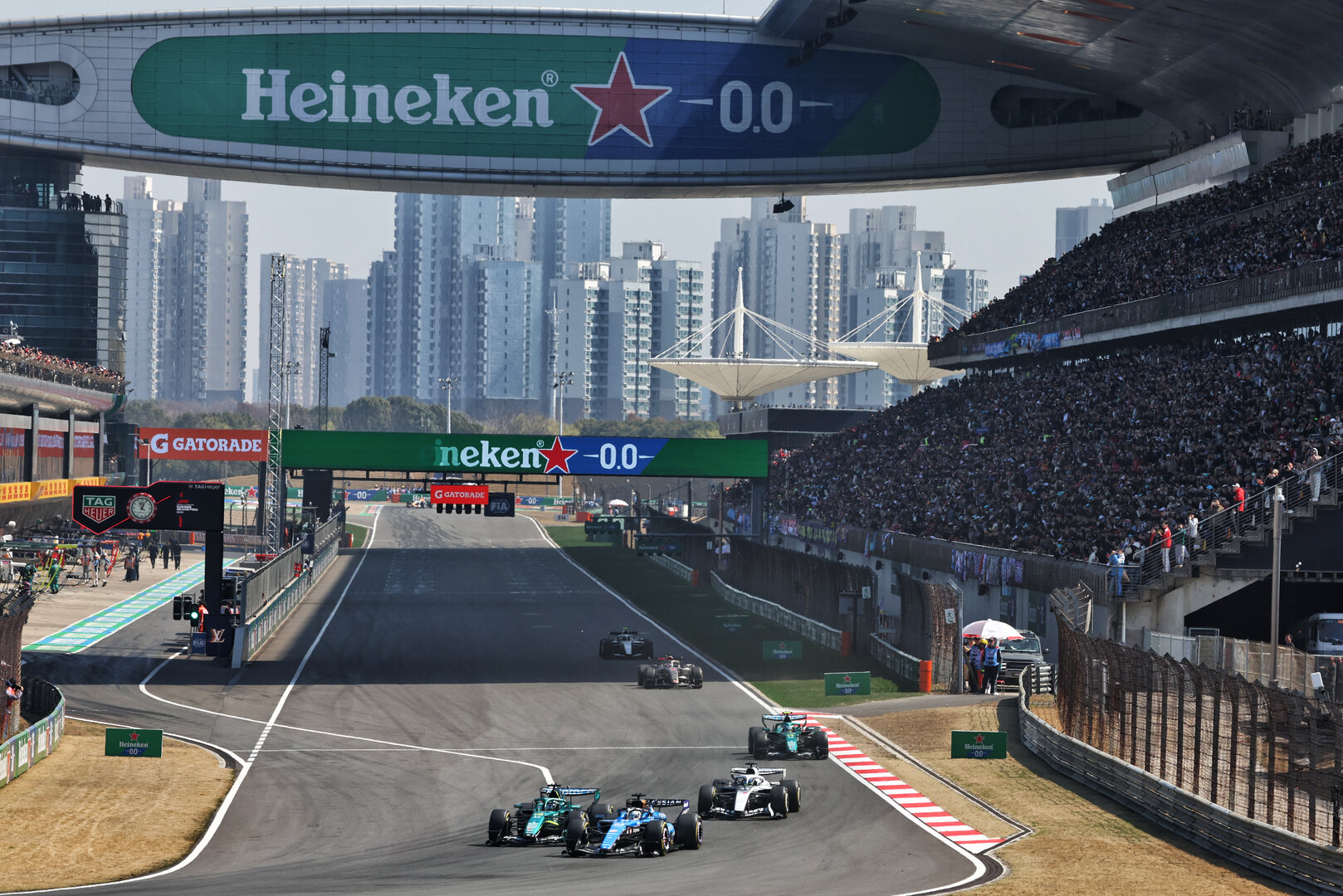 GP CINA, Alexander Albon (THA) Williams F1 Team FW48 e Lance Stroll (CDN) Aston Martin F1 Team AMR26 battle for position.
14.03.2026. Formula 1 World Championship, Rd 2, Chinese Grand Prix, Shanghai, China, Sprint e Qualifiche Day.
 - www.xpbimages.com, EMail: requests@xpbimages.com © Copyright: Patching / XPB Images