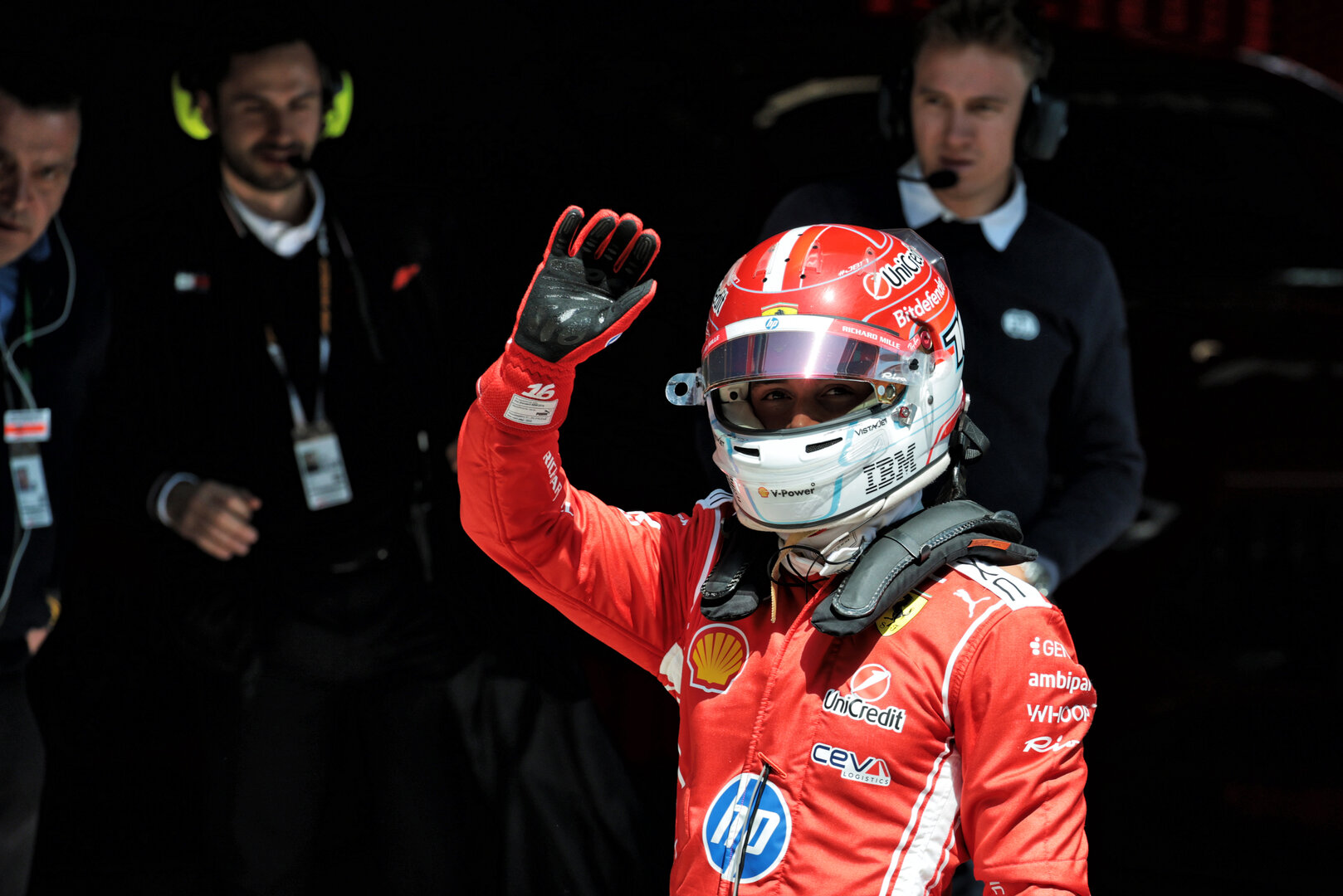 GP CINA, Charles Leclerc (MON) Ferrari celebrates his second position in Sprint parc ferme.
14.03.2026. Formula 1 World Championship, Rd 2, Chinese Grand Prix, Shanghai, China, Sprint e Qualifiche Day.
- www.xpbimages.com, EMail: requests@xpbimages.com © Copyright: Moy / XPB Images