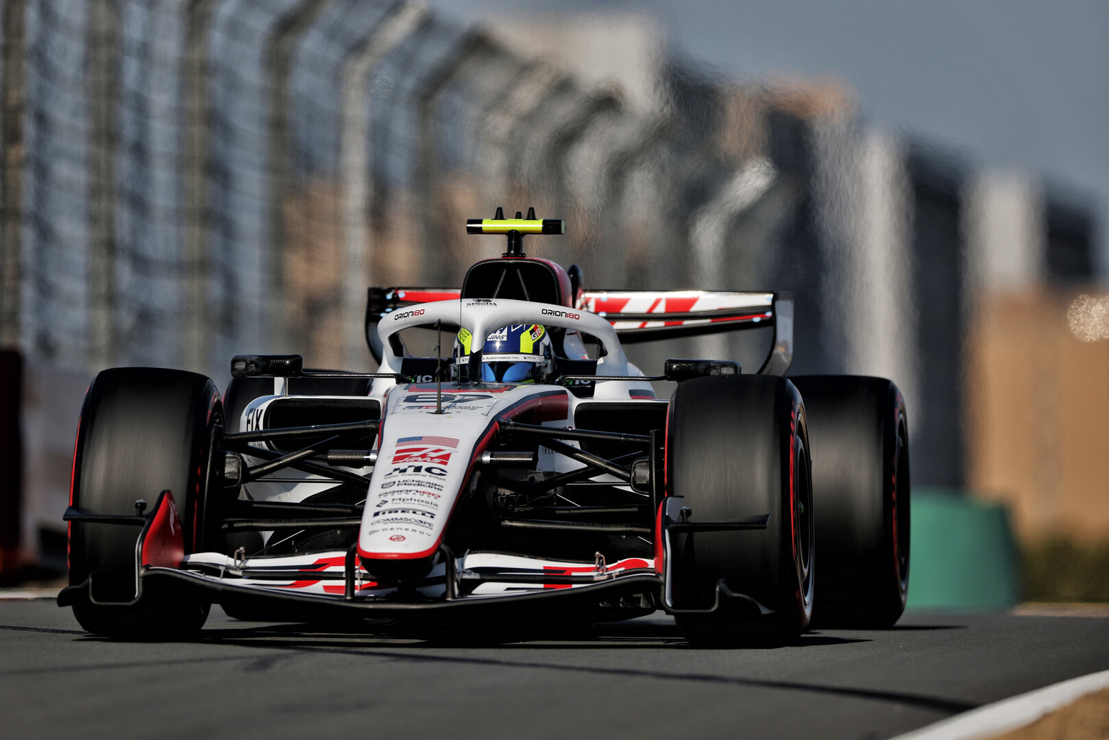 GP CINA, Oliver Bearman (GBR) Haas F1 Team VF-26.
14.03.2026. Formula 1 World Championship, Rd 2, Chinese Grand Prix, Shanghai, China, Sprint e Qualifiche Day.
- www.xpbimages.com, EMail: requests@xpbimages.com © Copyright: Charniaux / XPB Images