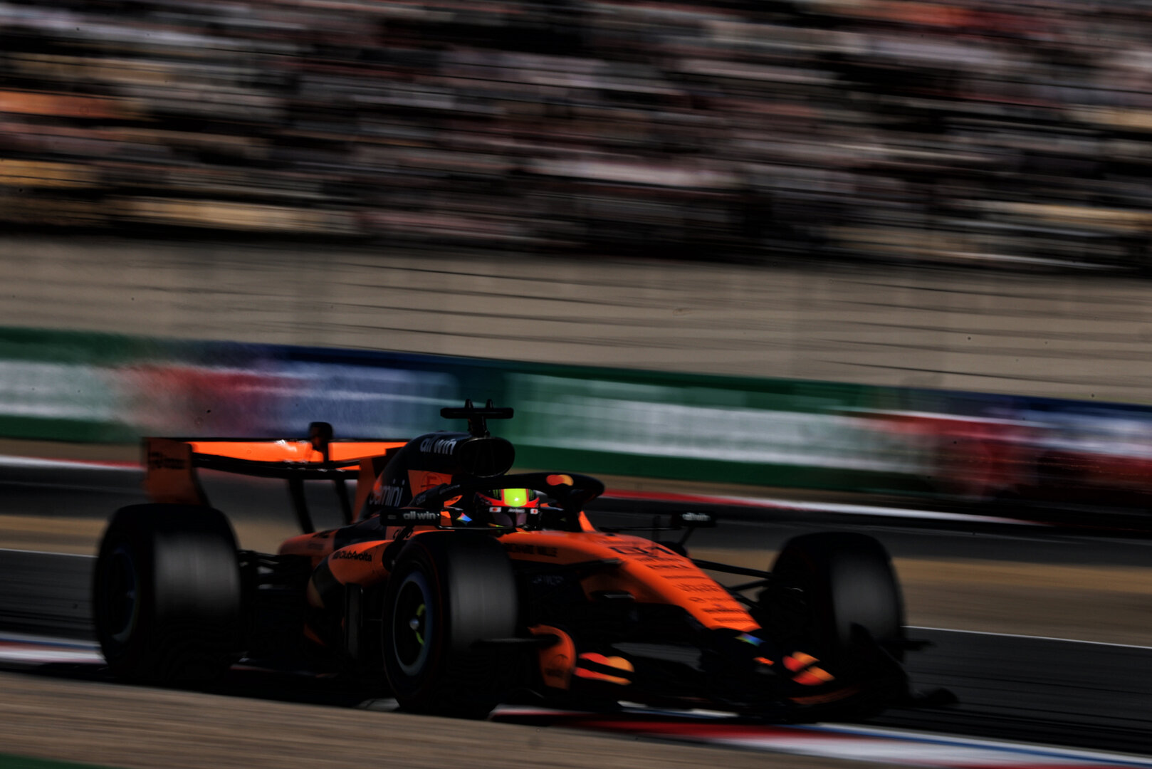 GP CINA, Oscar Piastri (AUS) McLaren F1 Team MCL40.
14.03.2026. Formula 1 World Championship, Rd 2, Chinese Grand Prix, Shanghai, China, Sprint e Qualifiche Day.
- www.xpbimages.com, EMail: requests@xpbimages.com © Copyright: Charniaux / XPB Images