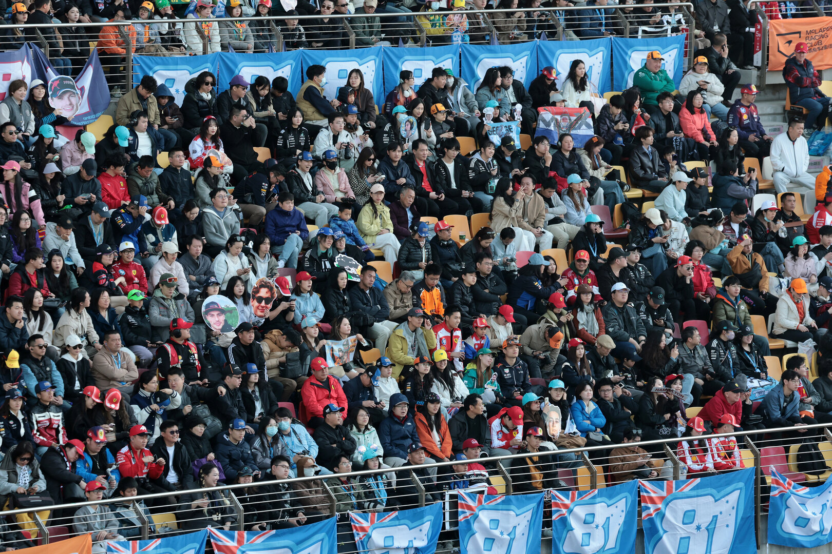 GP CINA, Circuit Atmosfera - fans in the grandstand.
14.03.2026. Formula 1 World Championship, Rd 2, Chinese Grand Prix, Shanghai, China, Sprint e Qualifiche Day.
- www.xpbimages.com, EMail: requests@xpbimages.com © Copyright: Moy / XPB Images