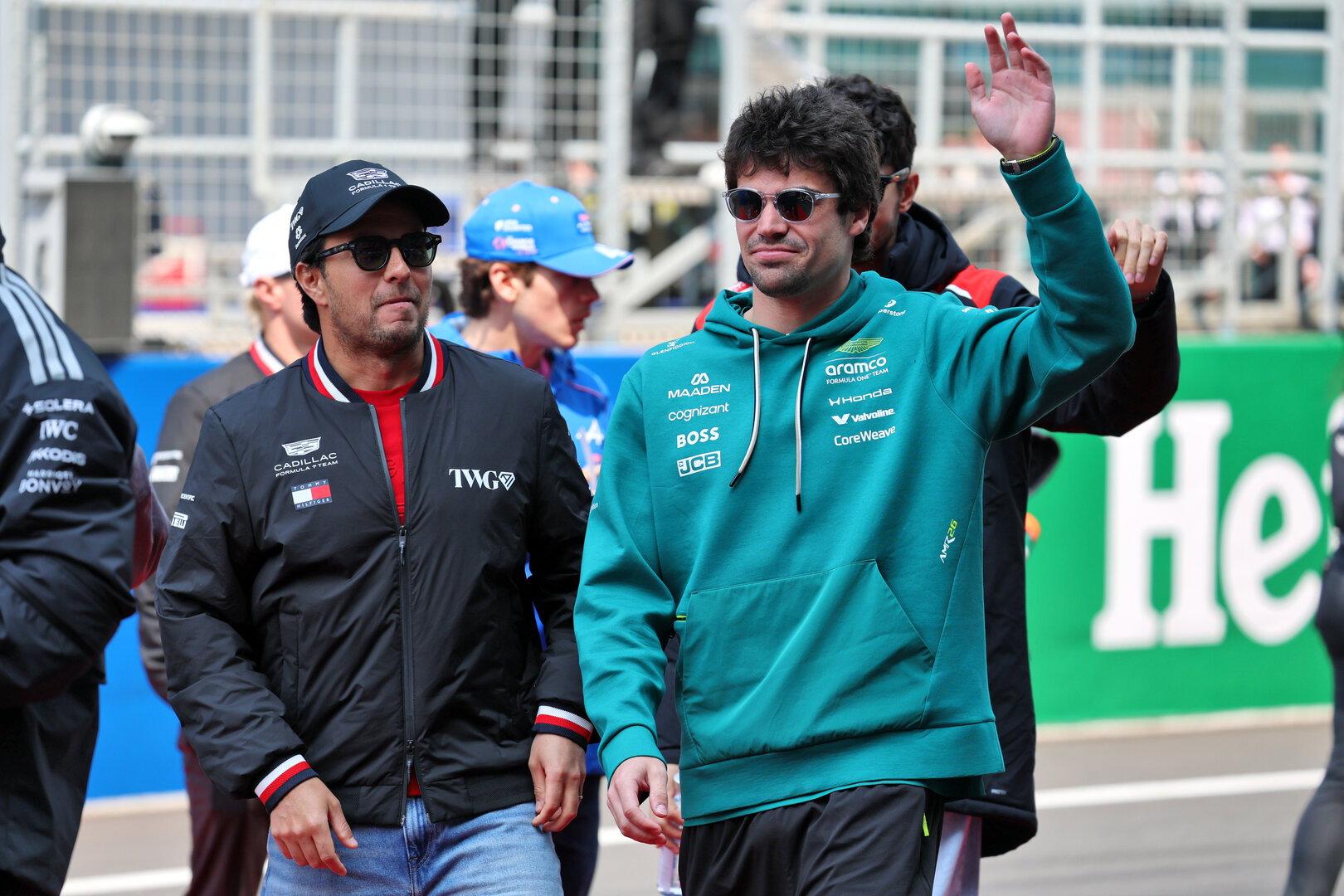 GP CINA, (L to R): Sergio Perez (MEX) Cadillac Formula 1 Team e Lance Stroll (CDN) Aston Martin F1 Team on the drivers' parade.
15.03.2026. Formula 1 World Championship, Rd 2, Chinese Grand Prix, Shanghai, China, Gara Day.
- www.xpbimages.com, EMail: requests@xpbimages.com © Copyright: Batchelor / XPB Images