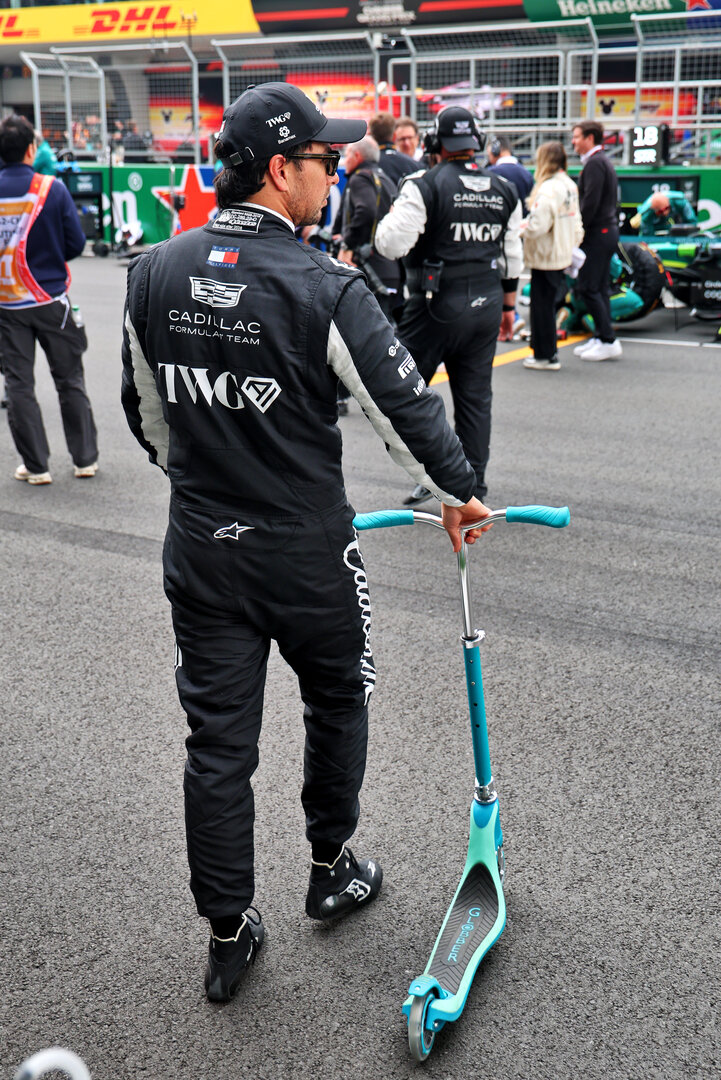 GP CINA, Sergio Perez (MEX) Cadillac Formula 1 Team on the grid.
15.03.2026. Formula 1 World Championship, Rd 2, Chinese Grand Prix, Shanghai, China, Gara Day.
- www.xpbimages.com, EMail: requests@xpbimages.com © Copyright: Batchelor / XPB Images
