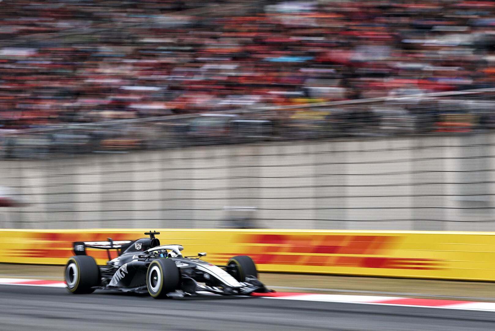 GP CINA, Sergio Perez (MEX) Cadillac Formula 1 Team MAC-26.
15.03.2026. Formula 1 World Championship, Rd 2, Chinese Grand Prix, Shanghai, China, Gara Day.
- www.xpbimages.com, EMail: requests@xpbimages.com © Copyright: Bearne / XPB Images