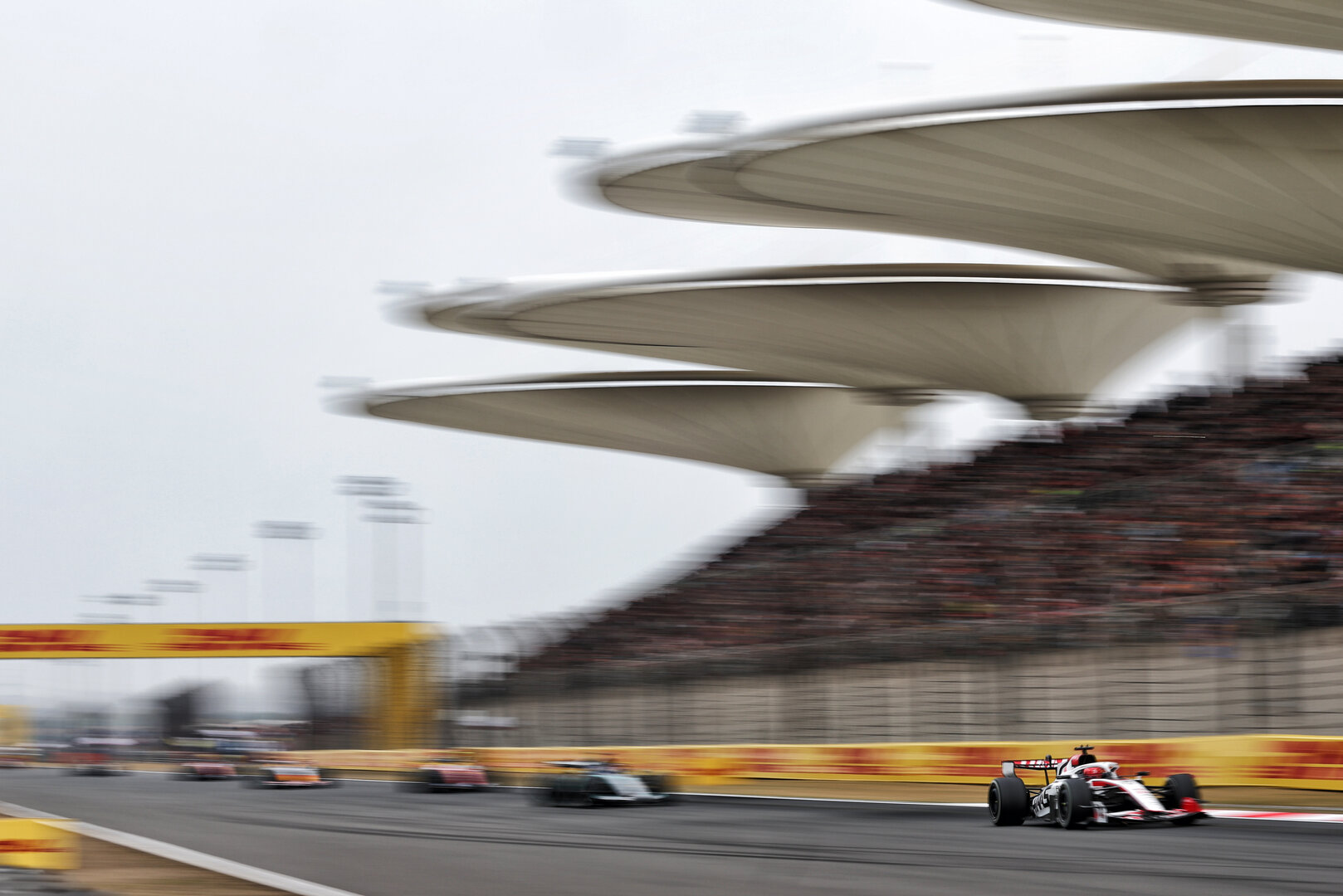 GP CINA, Esteban Ocon (FRA) Haas F1 Team VF-26.
15.03.2026. Formula 1 World Championship, Rd 2, Chinese Grand Prix, Shanghai, China, Gara Day.
- www.xpbimages.com, EMail: requests@xpbimages.com © Copyright: Bearne / XPB Images