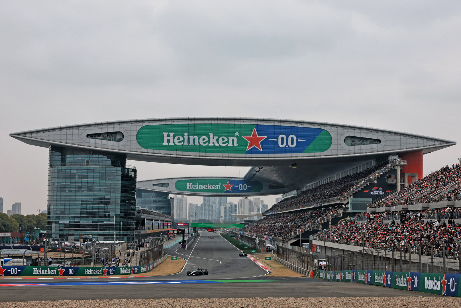 GP CINA, Andrea Kimi Antonelli (ITA) Mercedes AMG Formula One Team W17.
15.03.2026. Formula 1 World Championship, Rd 2, Chinese Grand Prix, Shanghai, China, Gara Day.
- www.xpbimages.com, EMail: requests@xpbimages.com © Copyright: Moy / XPB Images