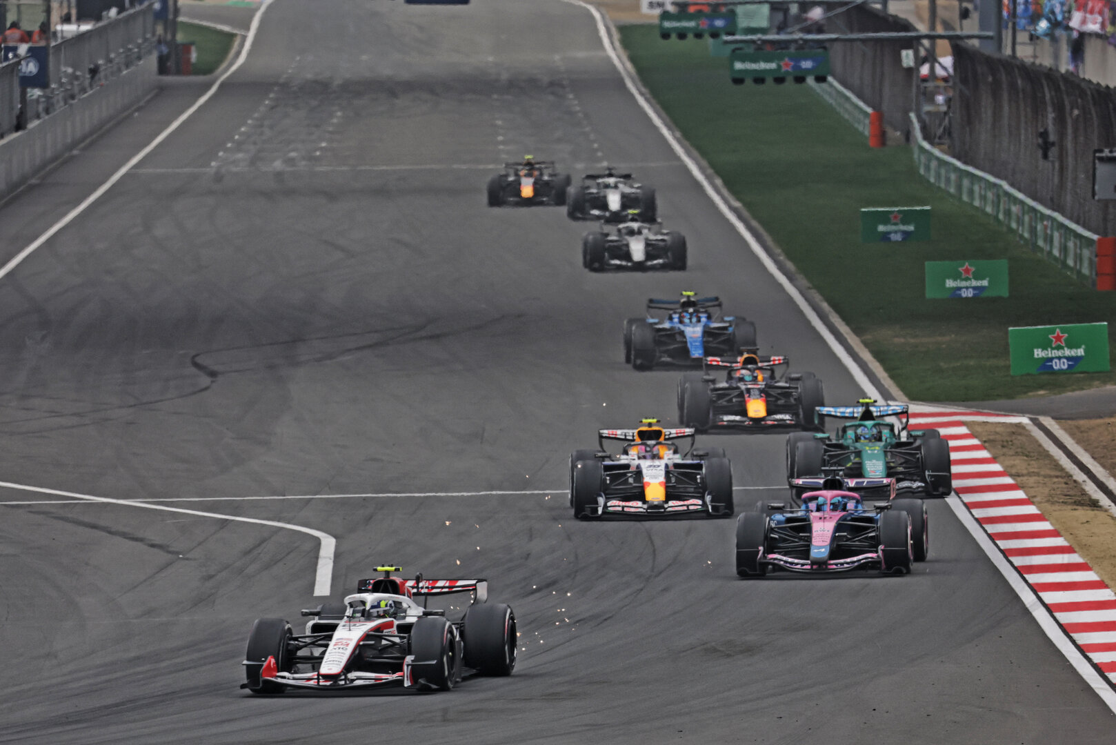 GP CINA, Oliver Bearman (GBR) Haas F1 Team VF-26.
15.03.2026. Formula 1 World Championship, Rd 2, Chinese Grand Prix, Shanghai, China, Gara Day.
- www.xpbimages.com, EMail: requests@xpbimages.com © Copyright: Moy / XPB Images