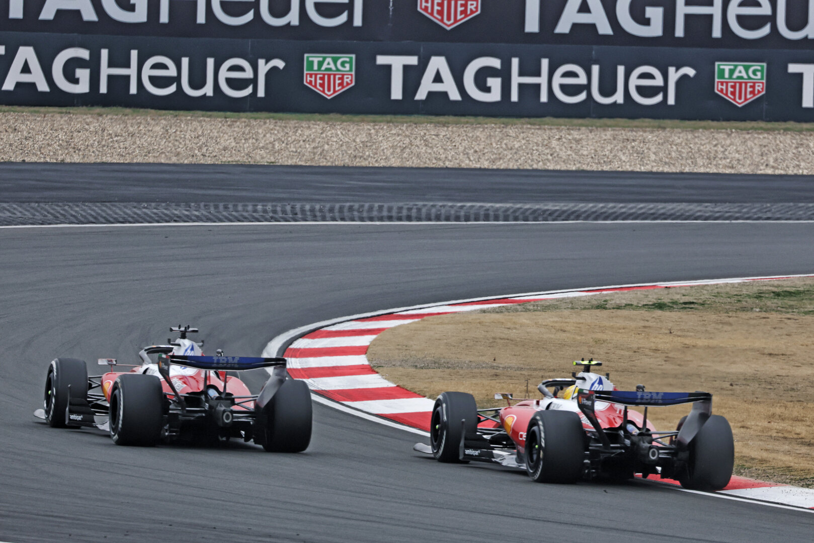 GP CINA, Charles Leclerc (MON) Ferrari SF-26 e Lewis Hamilton (GBR) Ferrari SF-26 battle for position.
15.03.2026. Formula 1 World Championship, Rd 2, Chinese Grand Prix, Shanghai, China, Gara Day.
- www.xpbimages.com, EMail: requests@xpbimages.com © Copyright: Moy / XPB Images