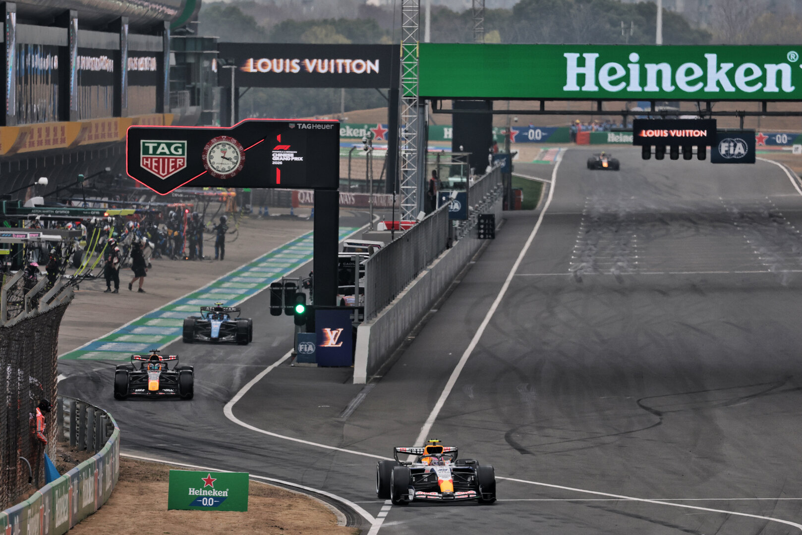 GP CINA, Liam Lawson (NZL) Racing Bulls Formula One Team VCARB 03 leaves the pits.
15.03.2026. Formula 1 World Championship, Rd 2, Chinese Grand Prix, Shanghai, China, Gara Day.
- www.xpbimages.com, EMail: requests@xpbimages.com © Copyright: Moy / XPB Images