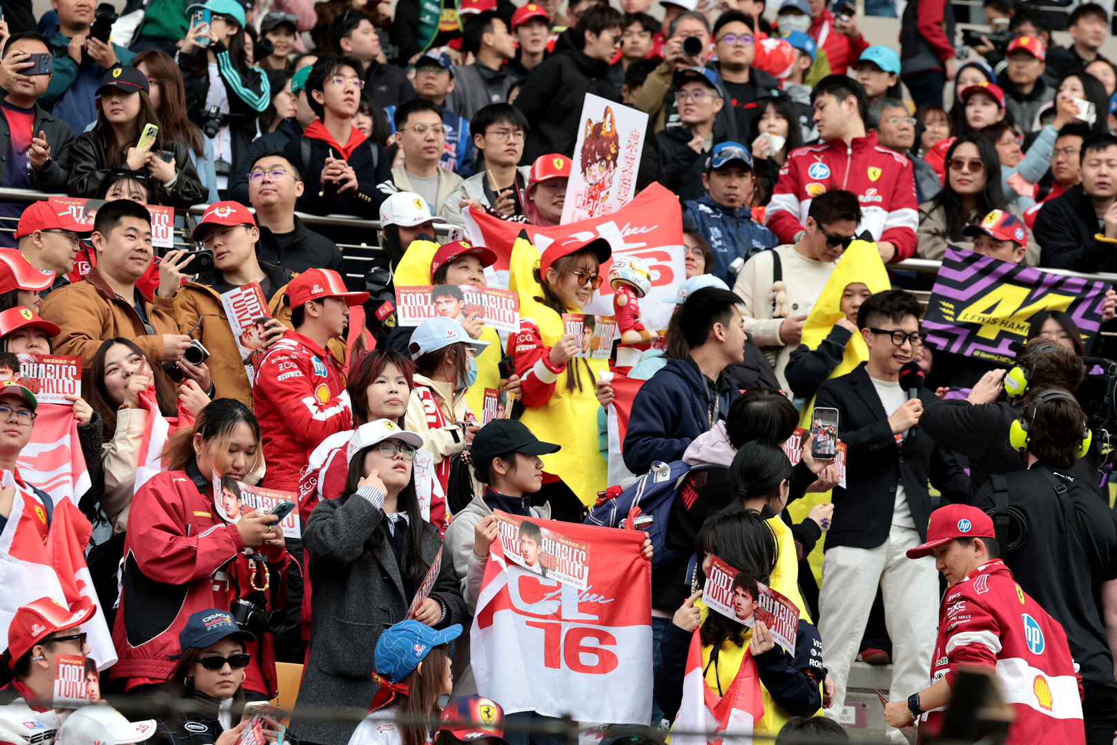 GP CINA, Circuit Atmosfera - Charles Leclerc (MON) Ferrari fans in the grandstand.
15.03.2026. Formula 1 World Championship, Rd 2, Chinese Grand Prix, Shanghai, China, Gara Day.
- www.xpbimages.com, EMail: requests@xpbimages.com © Copyright: Moy / XPB Images