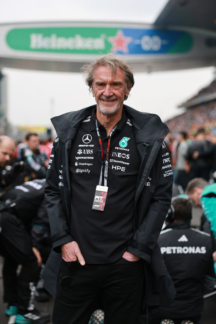 GP CINA, Jim Ratcliffe (GBR) Chief Executive Officer of Ineos / Mercedes AMG F1 Shareholder on the grid.
15.03.2026. Formula 1 World Championship, Rd 2, Chinese Grand Prix, Shanghai, China, Gara Day.
- www.xpbimages.com, EMail: requests@xpbimages.com © Copyright: Moy / XPB Images