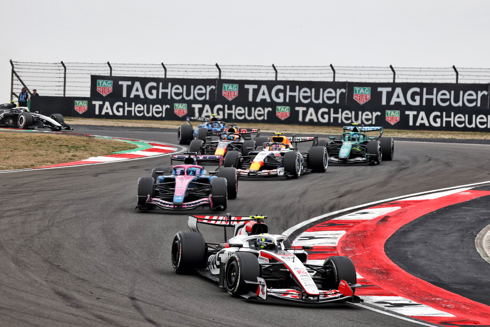 GP CINA, Oliver Bearman (GBR) Haas F1 Team VF-26.
15.03.2026. Formula 1 World Championship, Rd 2, Chinese Grand Prix, Shanghai, China, Gara Day.
- www.xpbimages.com, EMail: requests@xpbimages.com © Copyright: Patching / XPB Images