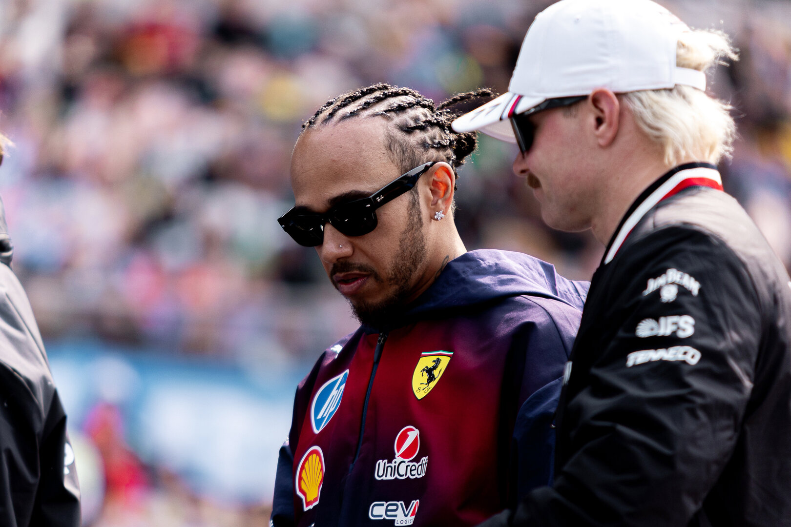 GP CINA, (L to R): Lewis Hamilton (GBR) Ferrari e Valtteri Bottas (FIN) Cadillac Formula 1 Team on the drivers' parade.
15.03.2026. Formula 1 World Championship, Rd 2, Chinese Grand Prix, Shanghai, China, Gara Day.
- www.xpbimages.com, EMail: requests@xpbimages.com © Copyright: Denny / XPB Images