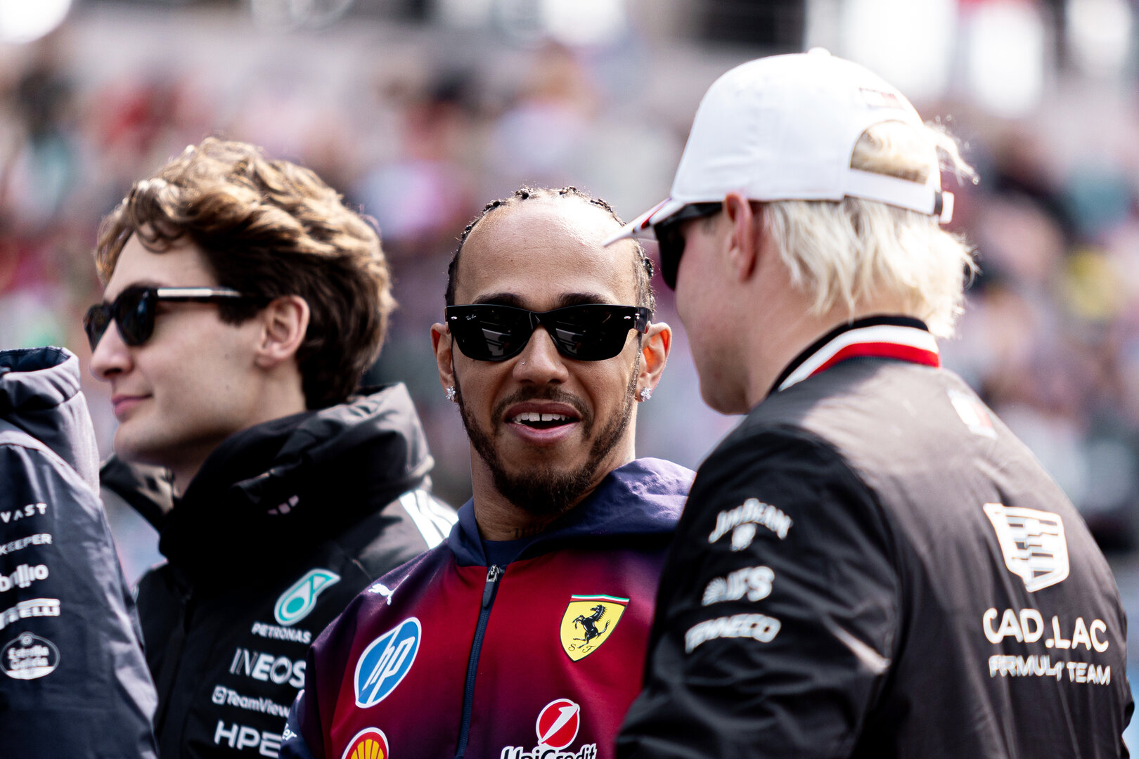 GP CINA, (L to R): Lewis Hamilton (GBR) Ferrari e Valtteri Bottas (FIN) Cadillac Formula 1 Team on the drivers' parade.
15.03.2026. Formula 1 World Championship, Rd 2, Chinese Grand Prix, Shanghai, China, Gara Day.
- www.xpbimages.com, EMail: requests@xpbimages.com © Copyright: Denny / XPB Images
