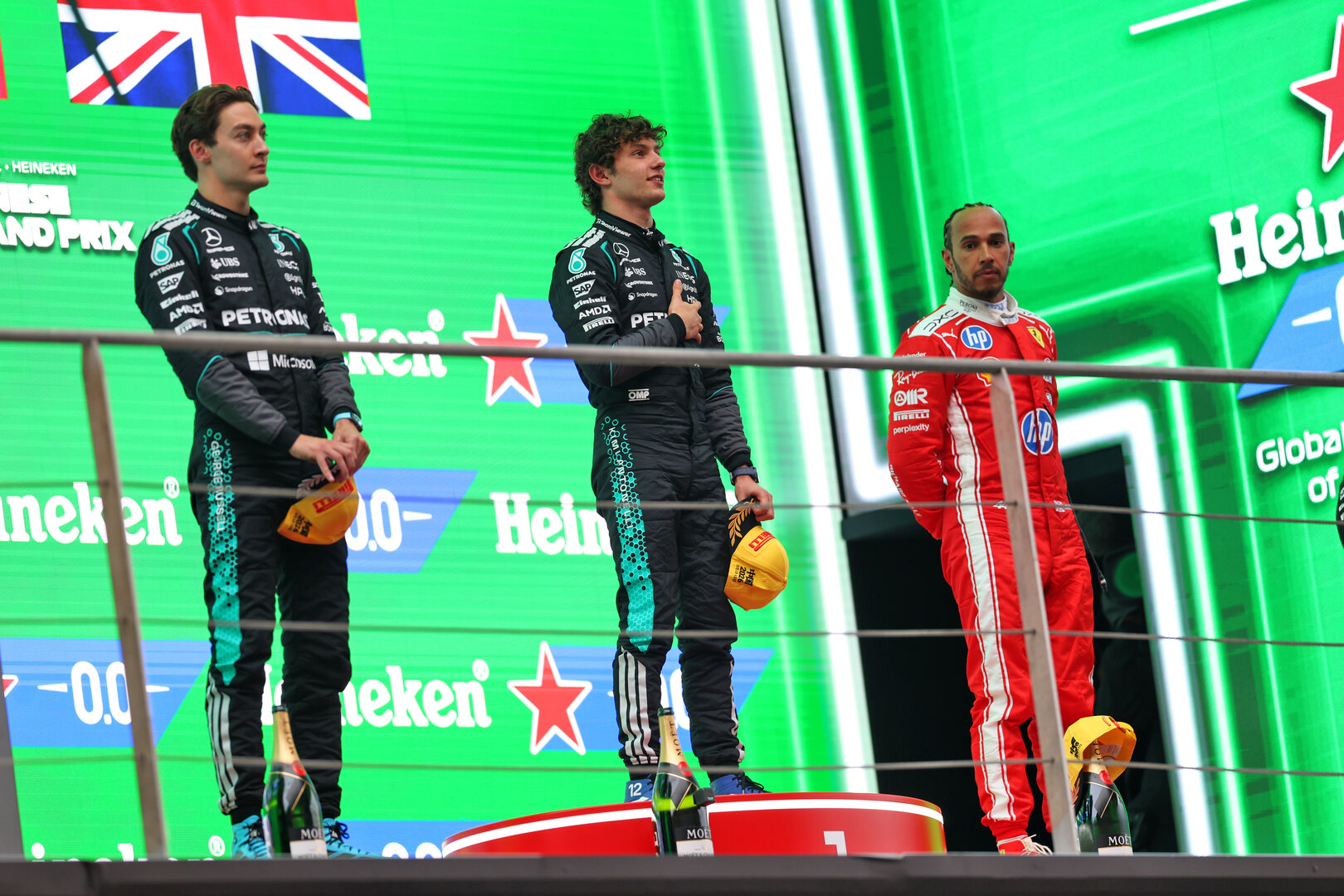 GP CINA, The podium (L to R): George Russell (GBR) Mercedes AMG Formula One Team, second; Andrea Kimi Antonelli (ITA) Mercedes AMG Formula One Team, vincitore; Lewis Hamilton (GBR) Ferrari, third.
15.03.2026. Formula 1 World Championship, Rd 2, Chinese Grand Prix, Shanghai, China, Gara Day.
- www.xpbimages.com, EMail: requests@xpbimages.com © Copyright: Charniaux / XPB Images