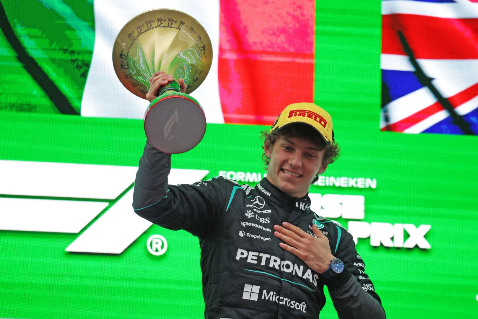 GP CINA, Gara winner Andrea Kimi Antonelli (ITA) Mercedes AMG Formula One Team celebrates in parc ferme.
15.03.2026. Formula 1 World Championship, Rd 2, Chinese Grand Prix, Shanghai, China, Gara Day.
- www.xpbimages.com, EMail: requests@xpbimages.com © Copyright: Moy / XPB Images