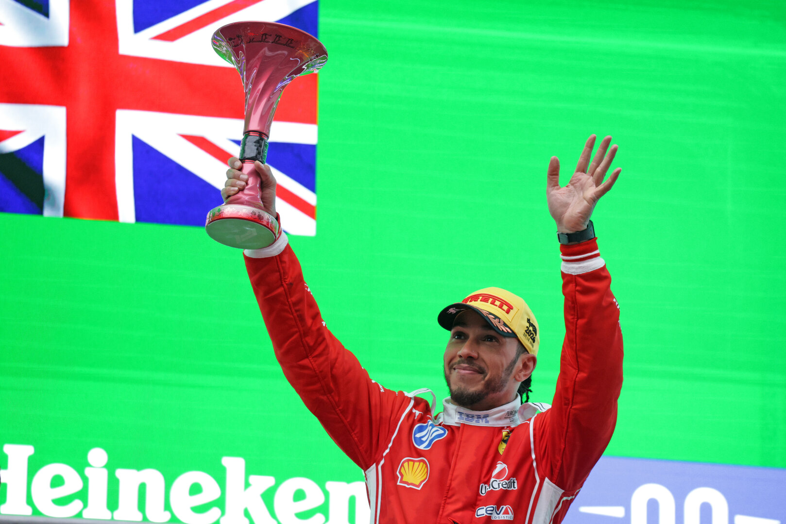 GP CINA, Lewis Hamilton (GBR) Ferrari celebrates his third position on the podium.
15.03.2026. Formula 1 World Championship, Rd 2, Chinese Grand Prix, Shanghai, China, Gara Day.
- www.xpbimages.com, EMail: requests@xpbimages.com © Copyright: Moy / XPB Images