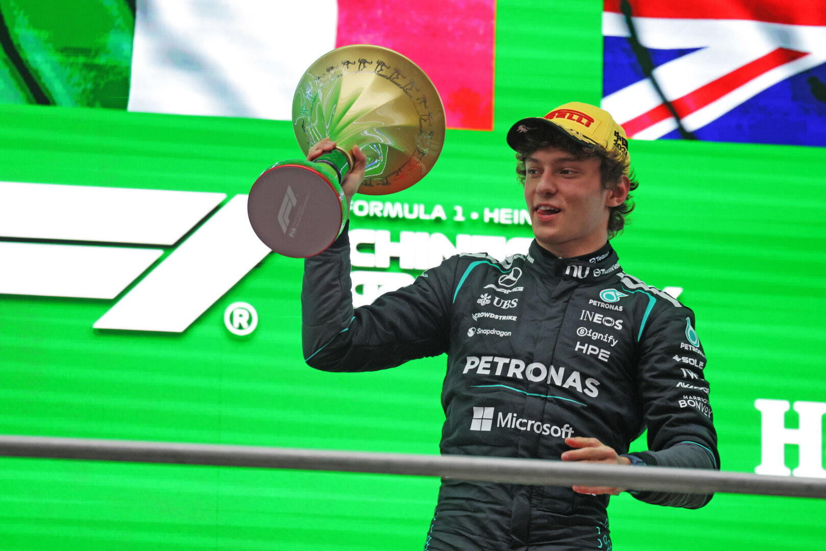 GP CINA, Gara winner Andrea Kimi Antonelli (ITA) Mercedes AMG Formula One Team celebrates in parc ferme.
15.03.2026. Formula 1 World Championship, Rd 2, Chinese Grand Prix, Shanghai, China, Gara Day.
- www.xpbimages.com, EMail: requests@xpbimages.com © Copyright: Moy / XPB Images