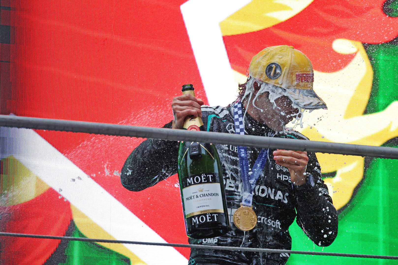 GP CINA, Gara winner Andrea Kimi Antonelli (ITA) Mercedes AMG Formula One Team W17 celebrates on the podium.
15.03.2026. Formula 1 World Championship, Rd 2, Chinese Grand Prix, Shanghai, China, Gara Day.
- www.xpbimages.com, EMail: requests@xpbimages.com © Copyright: Moy / XPB Images