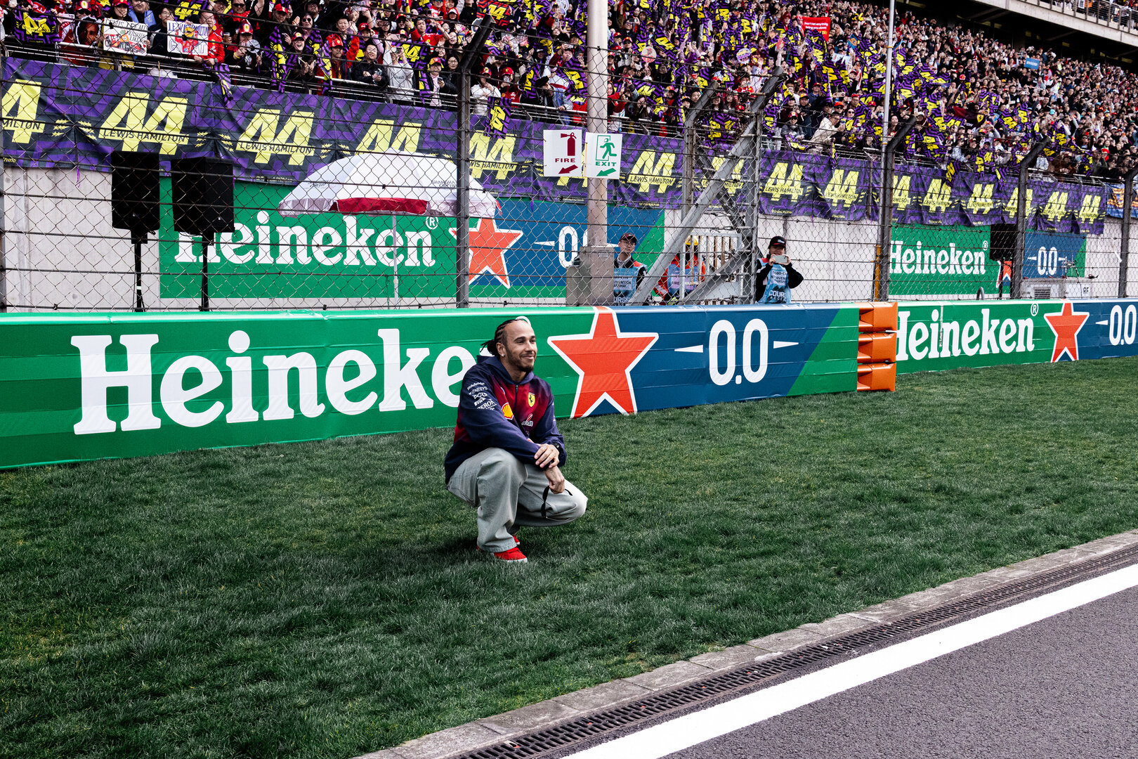 GP CINA, Lewis Hamilton (GBR) Ferrari on the drivers' parade.
15.03.2026. Formula 1 World Championship, Rd 2, Chinese Grand Prix, Shanghai, China, Gara Day.
- www.xpbimages.com, EMail: requests@xpbimages.com © Copyright: Denny / XPB Images