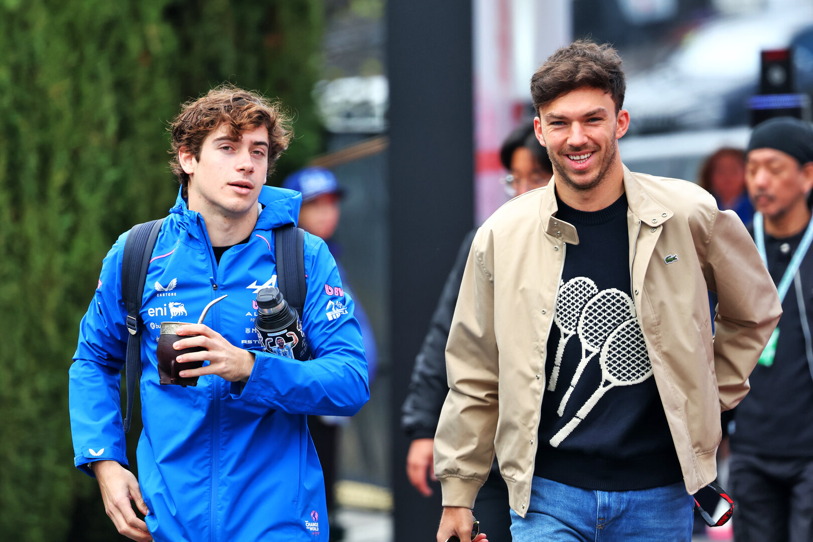 GP GIAPPONE, (L to R): Franco Colapinto (ARG) Alpine F1 Team with Pierre Gasly (FRA) Alpine F1 Team.
26.03.2026. Formula 1 World Championship, Rd 3, Japanese Grand Prix, Suzuka, Japan, Preparation Day.
- www.xpbimages.com, EMail: requests@xpbimages.com © Copyright: Bearne / XPB Images