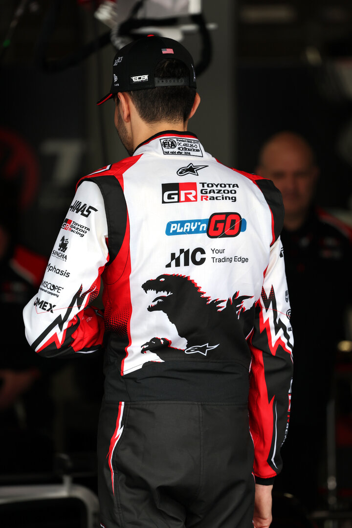 GP GIAPPONE, Esteban Ocon (FRA) Haas F1 Team.
26.03.2026. Formula 1 World Championship, Rd 3, Japanese Grand Prix, Suzuka, Japan, Preparation Day.
- www.xpbimages.com, EMail: requests@xpbimages.com © Copyright: Batchelor / XPB Images