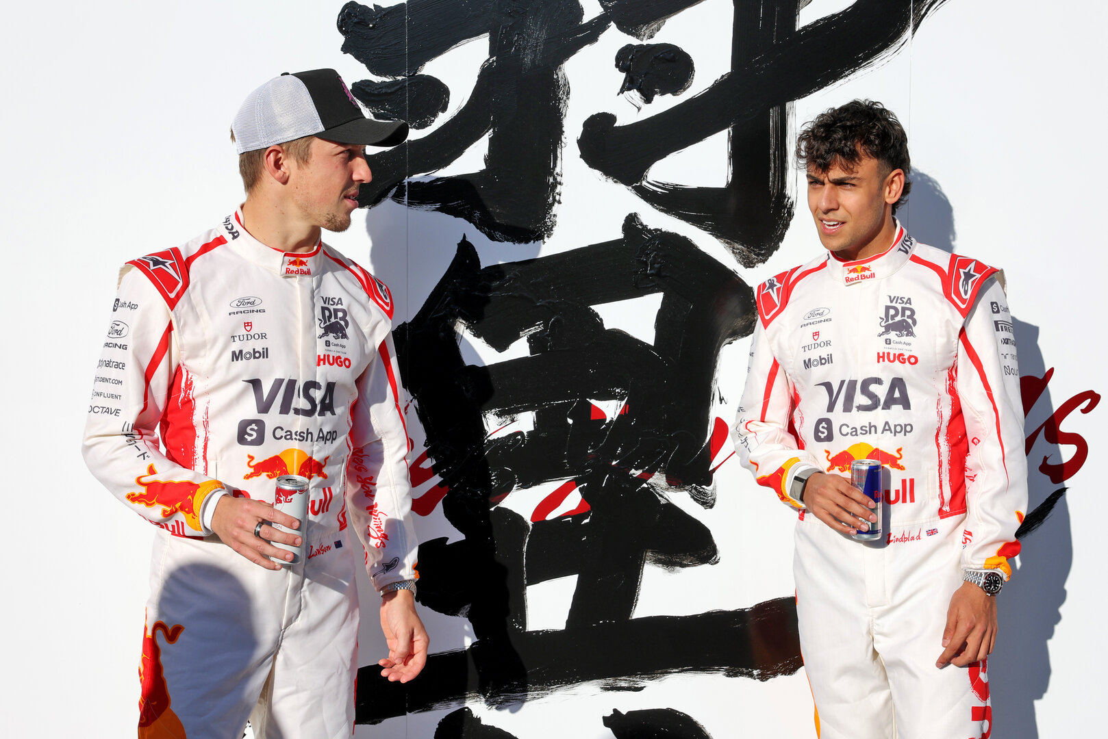 GP GIAPPONE, (L to R): Liam Lawson (NZL) Racing Bulls Formula One Team with team mate Arvid Lindblad (GBR) Racing Bulls Formula One Team.
26.03.2026. Formula 1 World Championship, Rd 3, Japanese Grand Prix, Suzuka, Japan, Preparation Day.
- www.xpbimages.com, EMail: requests@xpbimages.com © Copyright: Bearne / XPB Images