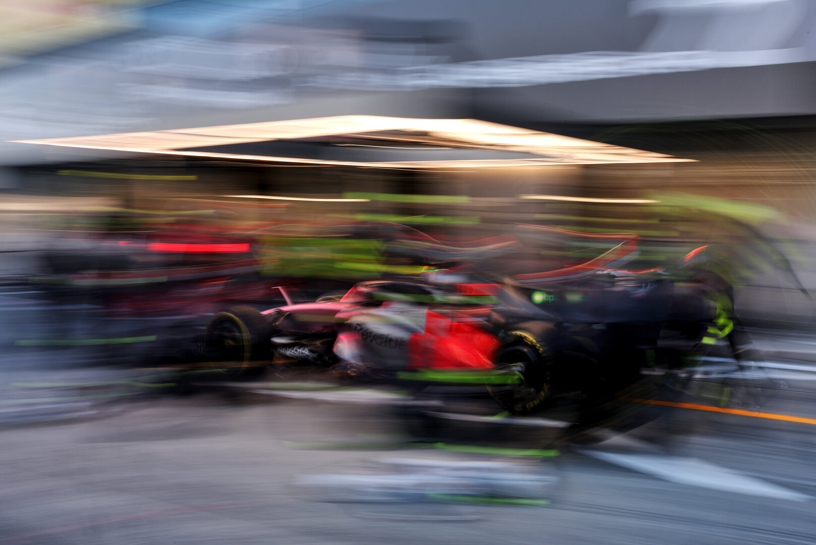 GP GIAPPONE, Audi F1 Team  practice a pit stop.
26.03.2026. Formula 1 World Championship, Rd 3, Japanese Grand Prix, Suzuka, Japan, Preparation Day.
 - www.xpbimages.com, EMail: requests@xpbimages.com © Copyright: Rew / XPB Images