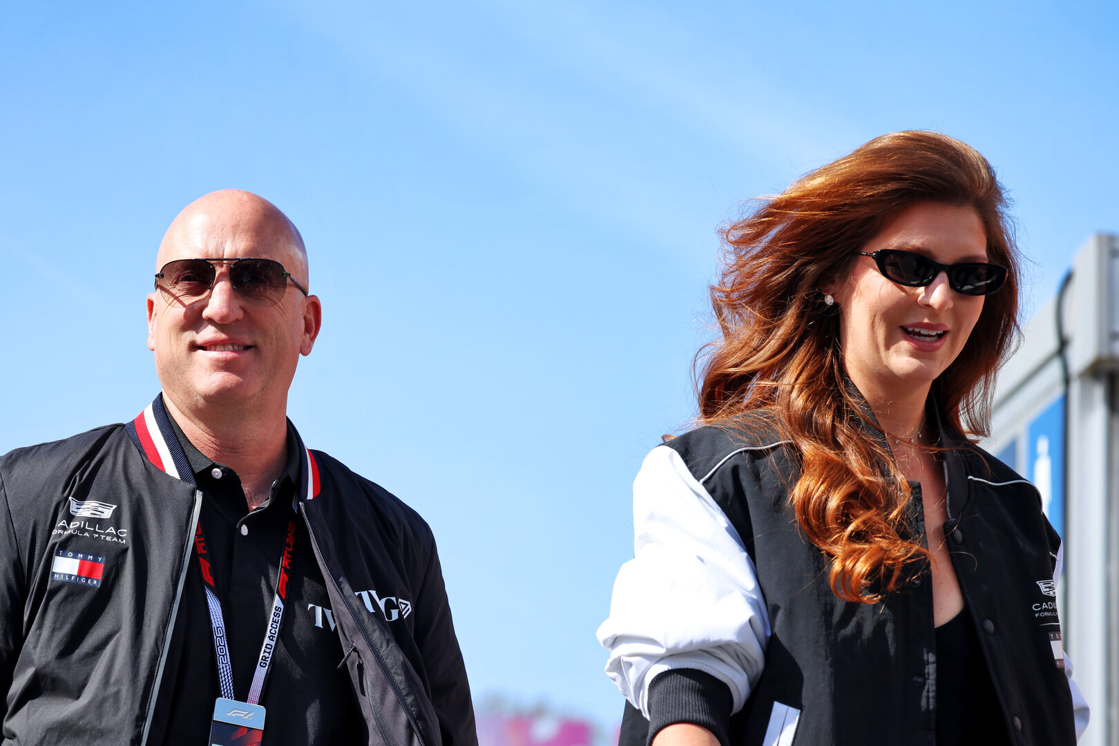 GP GIAPPONE, (L to R): Dan Towriss (USA) Cadillac F1 Team e TWG Motorsports CEO with sua moglie Cassidy Towriss.
27.03.2026. Formula 1 World Championship, Rd 3, Japanese Grand Prix, Suzuka, Japan, Practice Day.
 - www.xpbimages.com, EMail: requests@xpbimages.com © Copyright: Rew / XPB Images