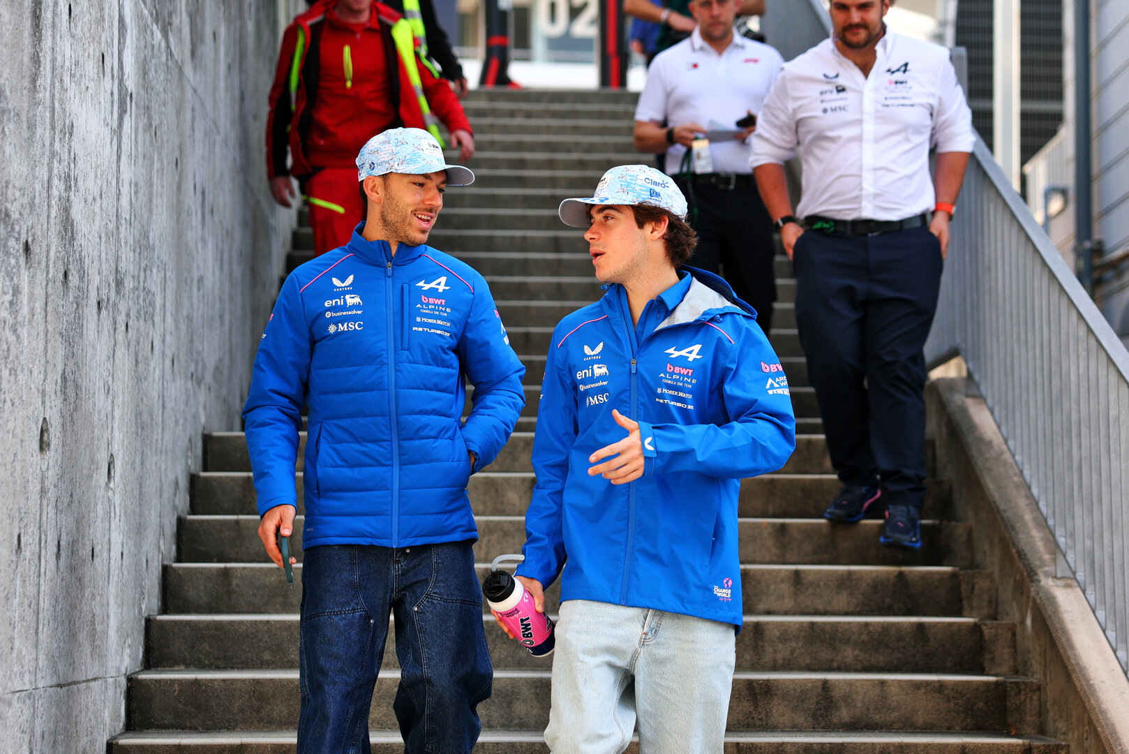 GP GIAPPONE, (L to R): Pierre Gasly (FRA) Alpine F1 Team with Franco Colapinto (ARG) Alpine F1 Team.
27.03.2026. Formula 1 World Championship, Rd 3, Japanese Grand Prix, Suzuka, Japan, Practice Day.
- www.xpbimages.com, EMail: requests@xpbimages.com © Copyright: Bearne / XPB Images