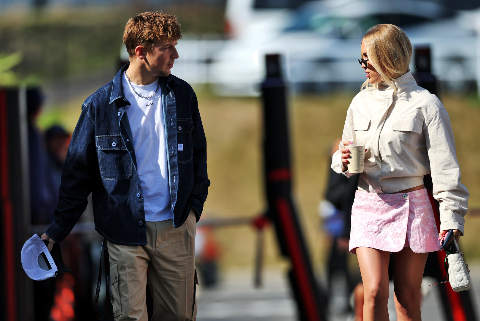 GP GIAPPONE, (L to R): Liam Lawson (NZL) Racing Bulls Formula One Team with Domenica Hannah St. John (USA).
27.03.2026. Formula 1 World Championship, Rd 3, Japanese Grand Prix, Suzuka, Japan, Practice Day.
- www.xpbimages.com, EMail: requests@xpbimages.com © Copyright: Charniaux / XPB Images